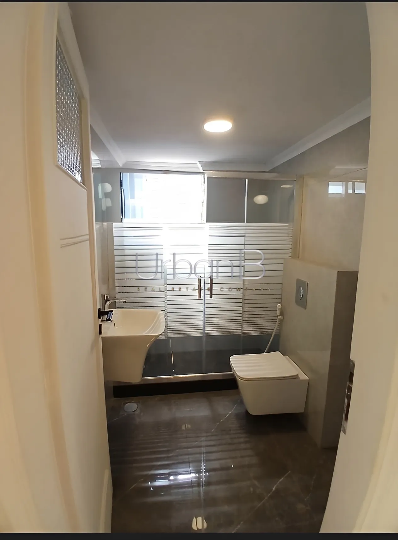 Apartment for rent in Raouche, beirut, lebanon