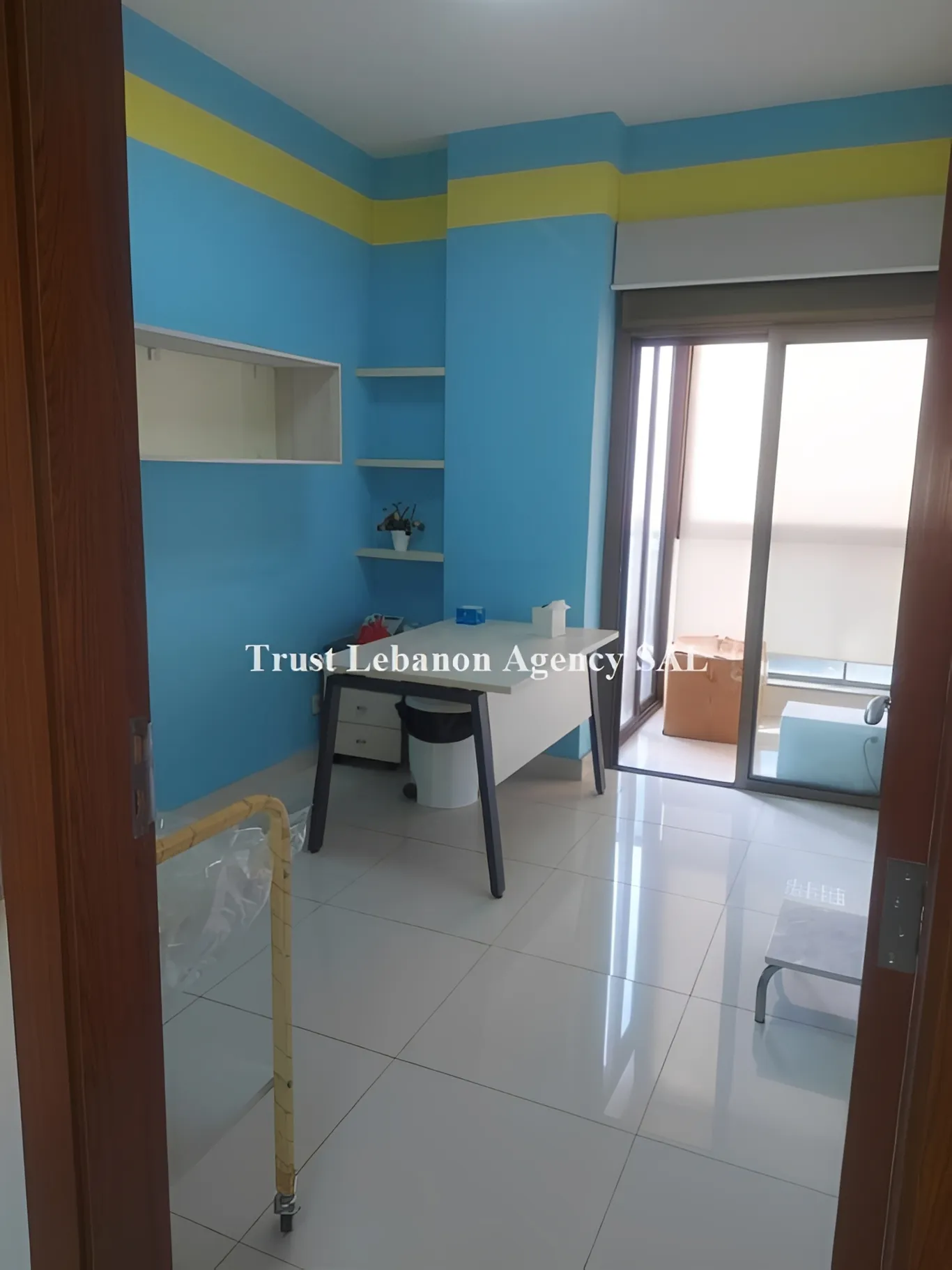 Commercial Property For Rent in Metn, Jdeideh