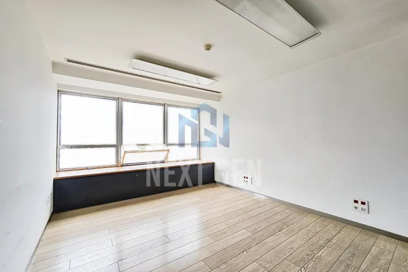 Office for Rent in Achrafieh
