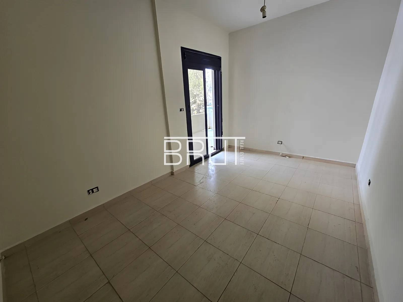Apartment for Sale in Sheileh - 3 bed, 3 bath