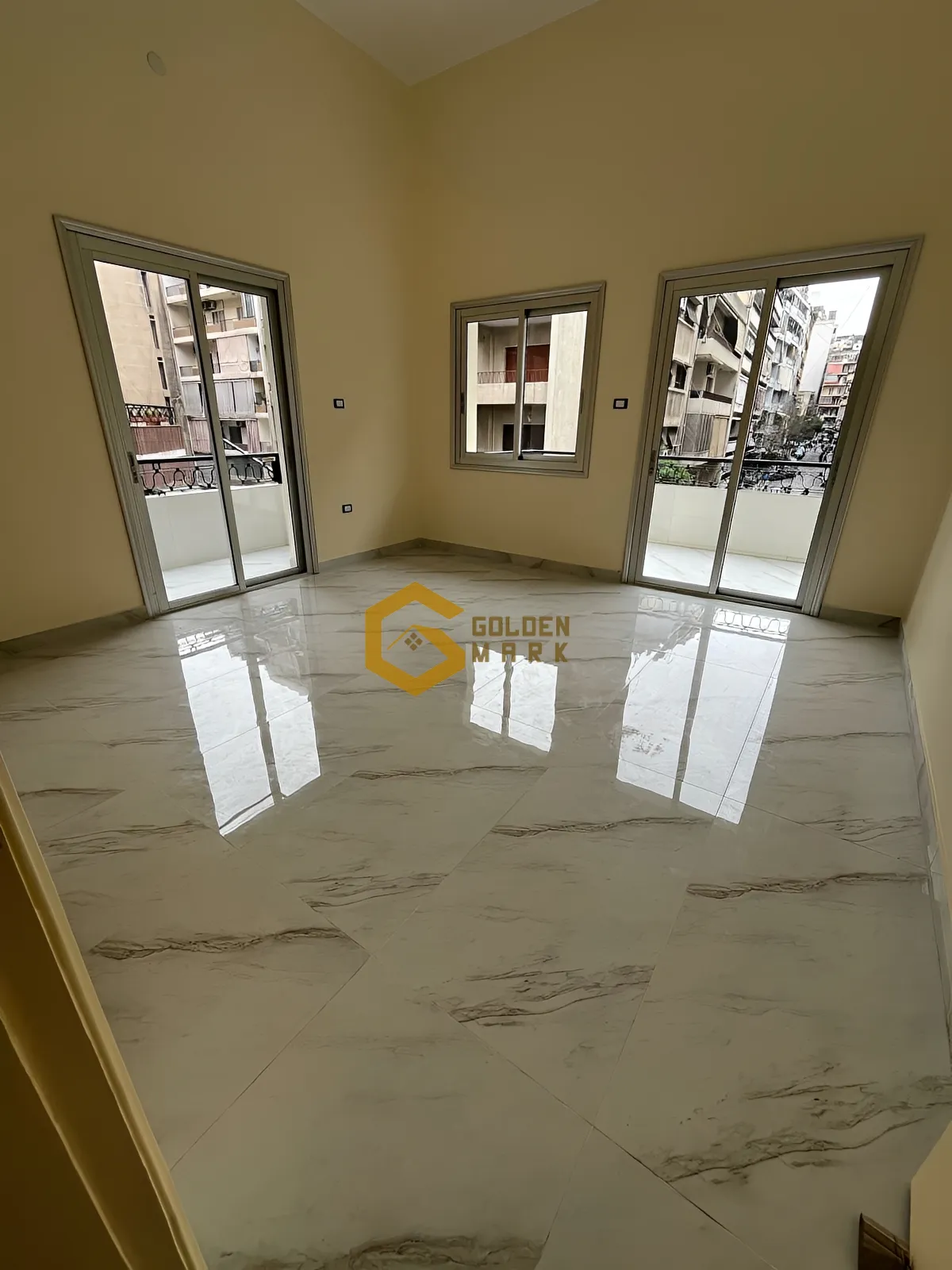 Apartment for Sale in Al Zarif, Beirut - 2 bed, 2 bath