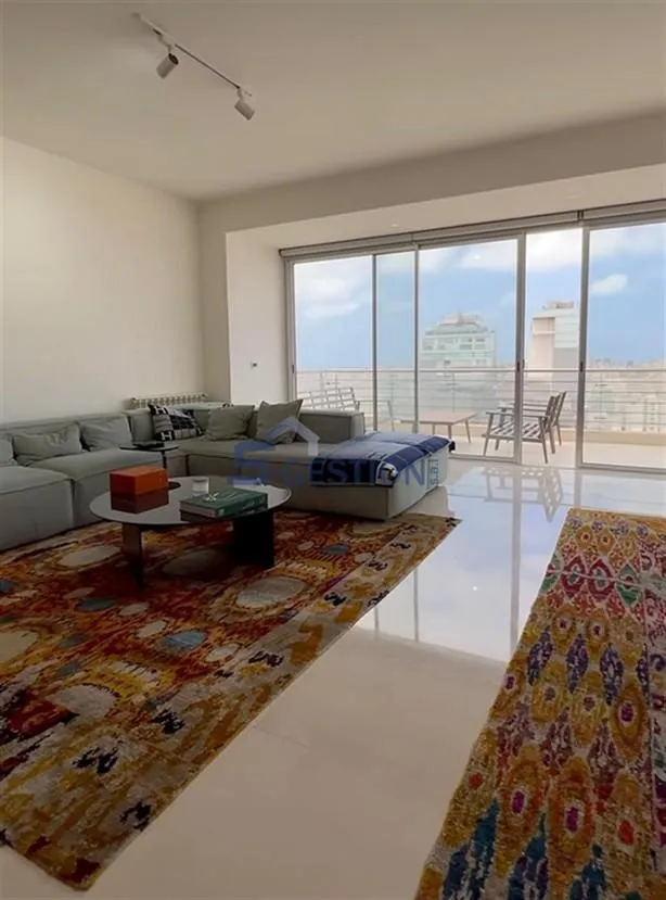 Apartment for Rent in Achrafieh - 3 bed, 5 bath