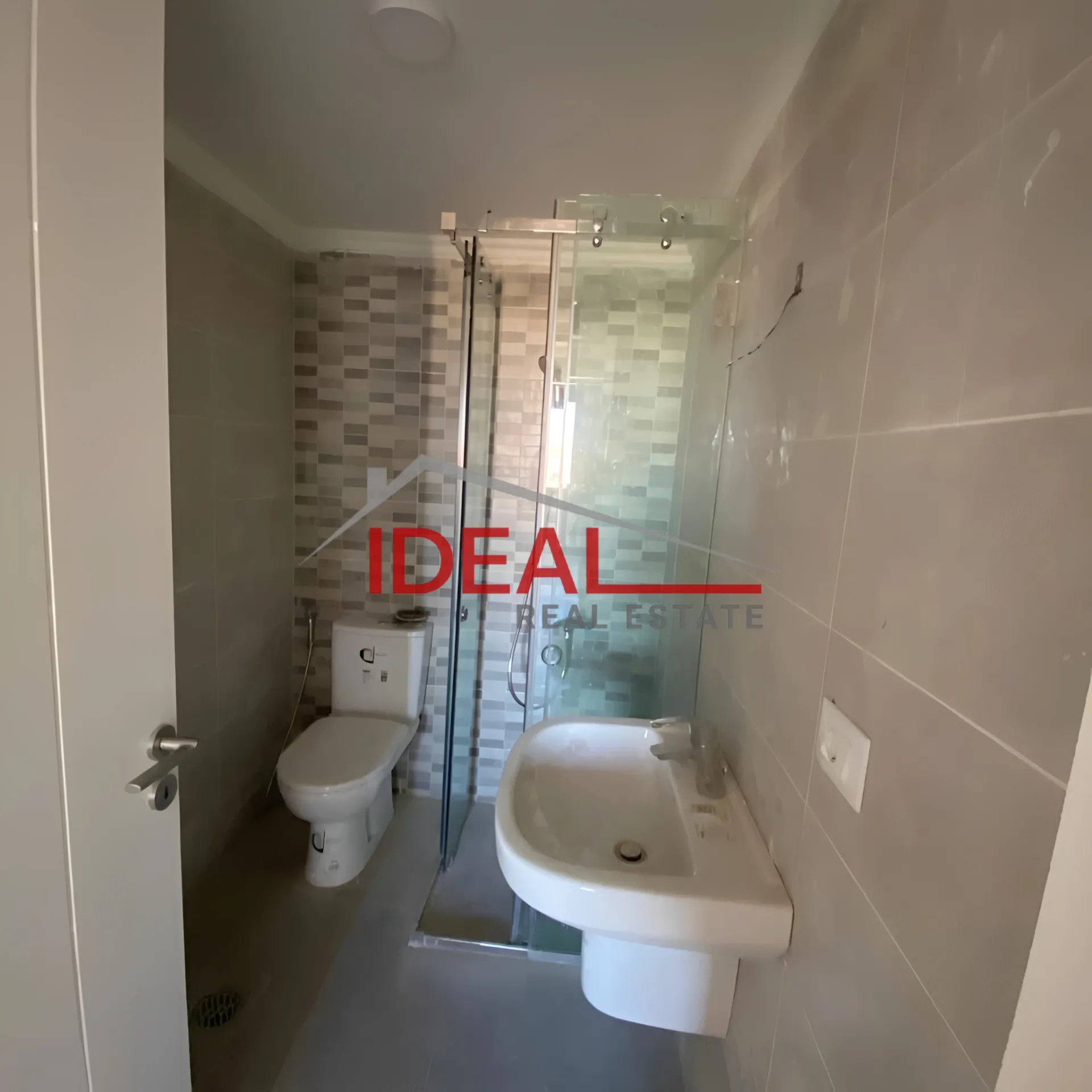 Apartment for Sale in Ain el remmeneh, baabda - 3 bed, 3 bath