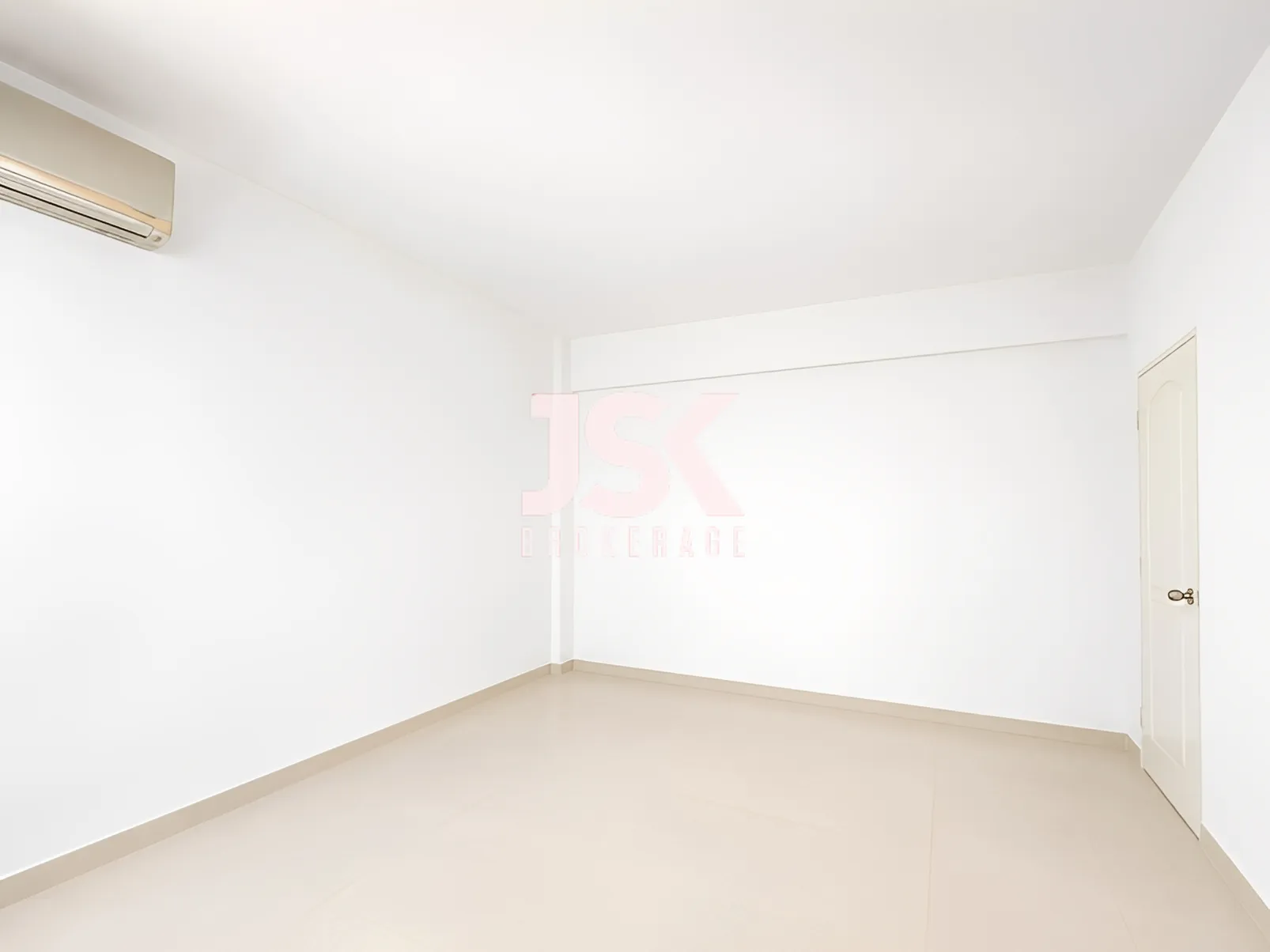 Office for Rent  in Achrafieh