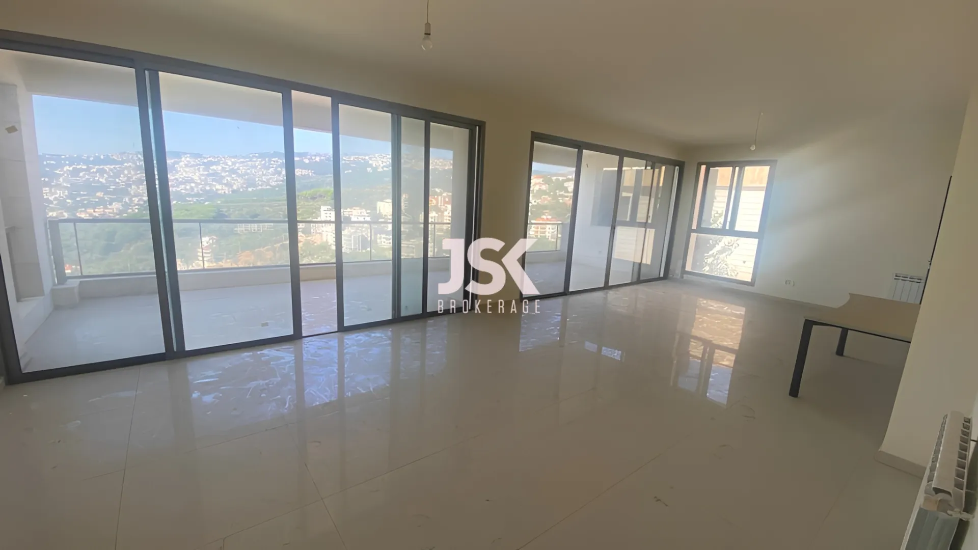 Apartment for Sale in Mazraat Yachoua - 3 bed, 4 bath