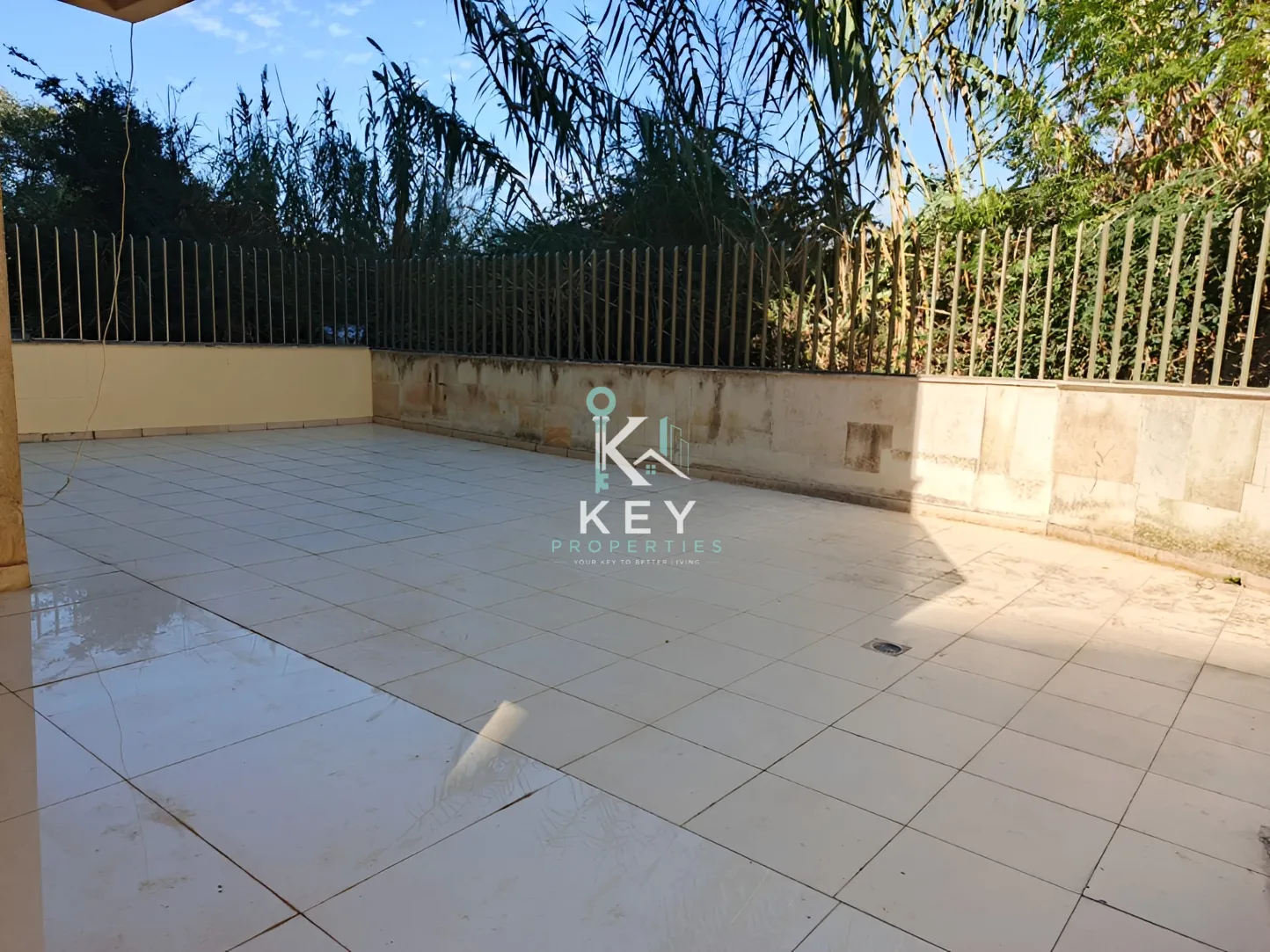 Apartment for sale in Jouret El Ballout, Lebanon - 3 bed, 3 bath