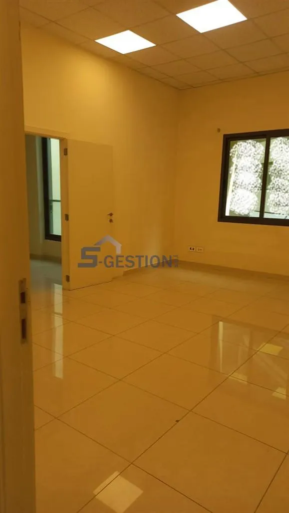 Office for rent in Zalqa