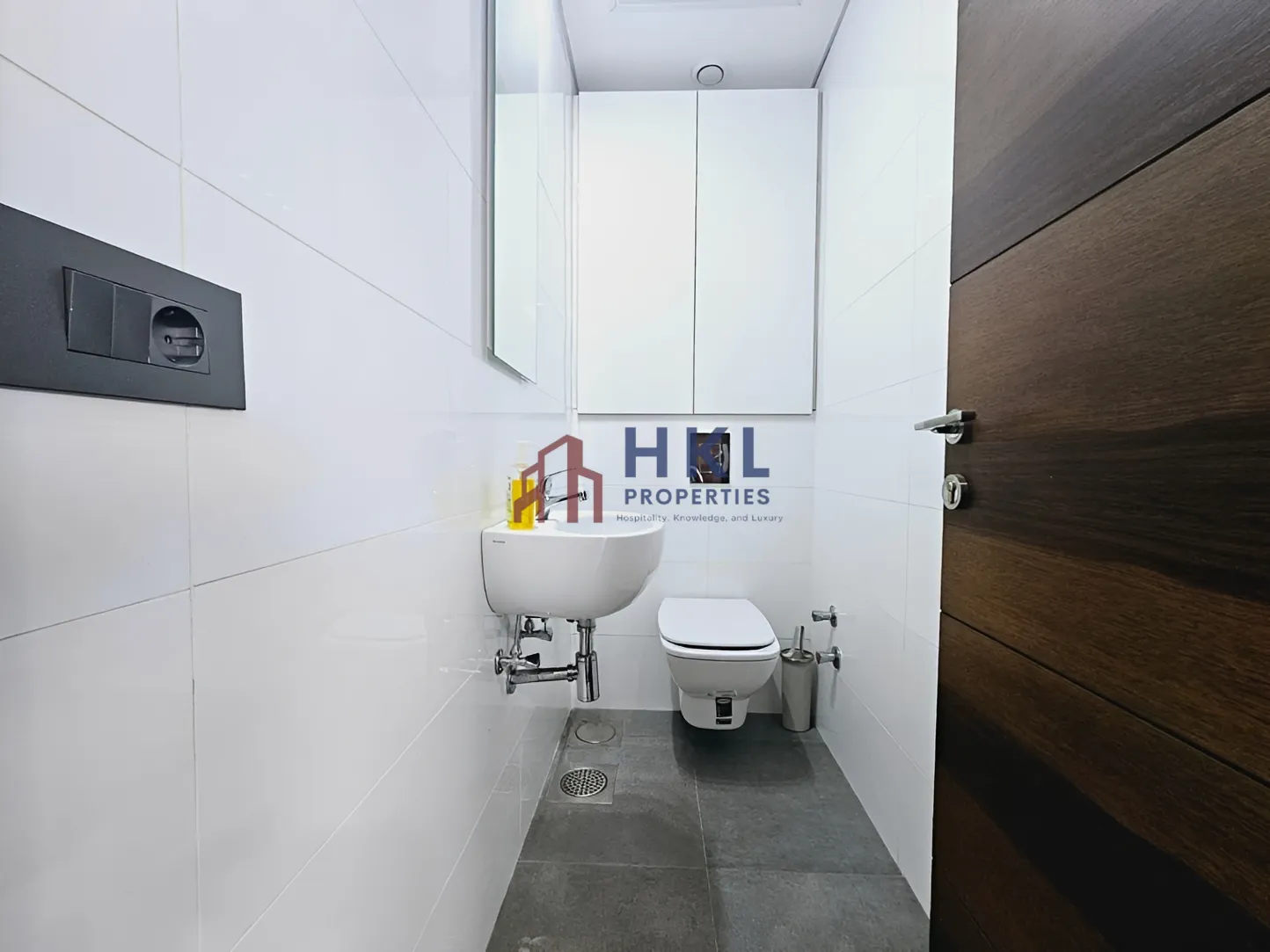 Office for rent in Sin El Fil, Lebanon