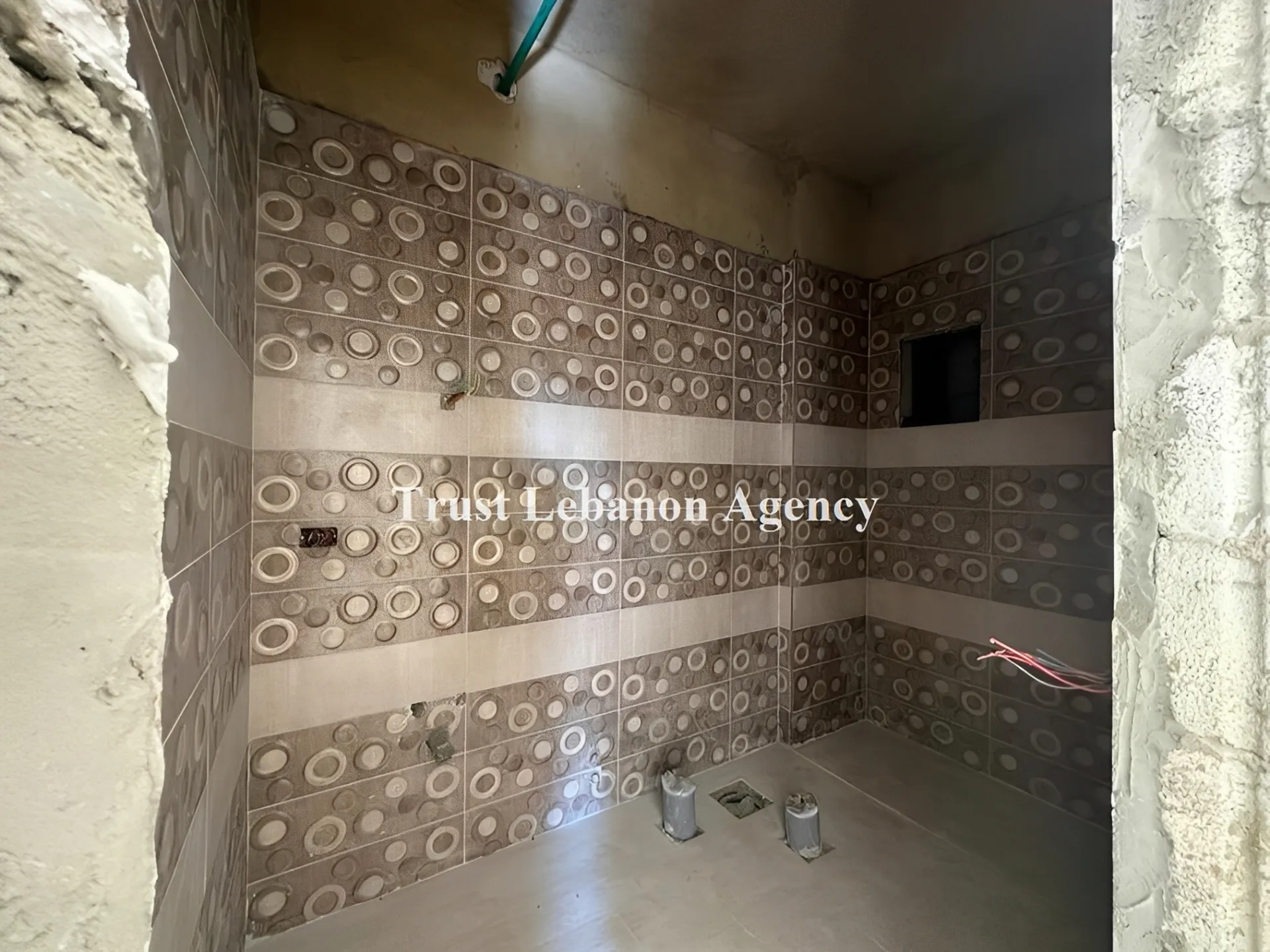 Apartment for Sale in Ras Al Maten Baabda Lebanon - 3 bed, 3 bath