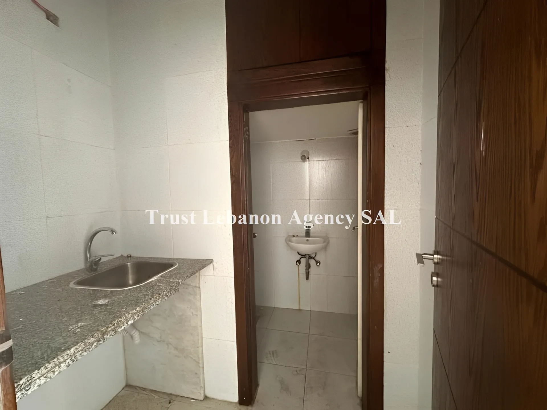 Office For Rent in Metn, Sid El Bauchrieh