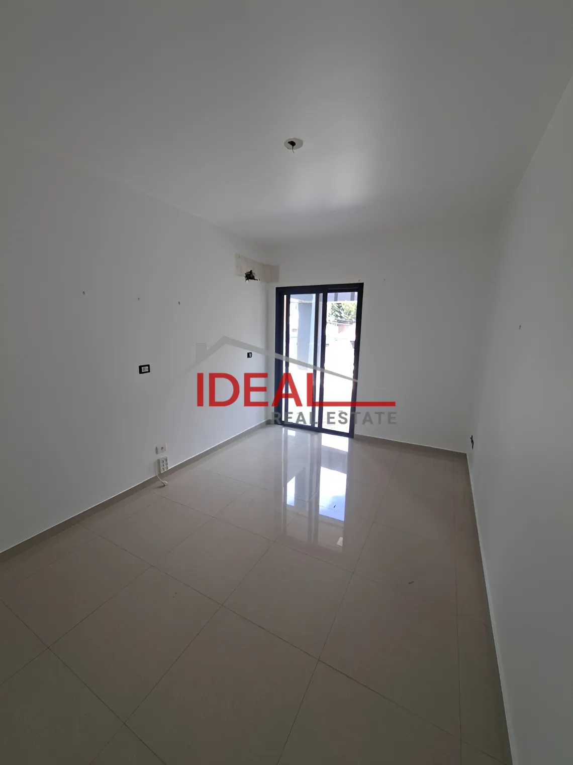 Office for rent in Kfar Hbab, Lebanon