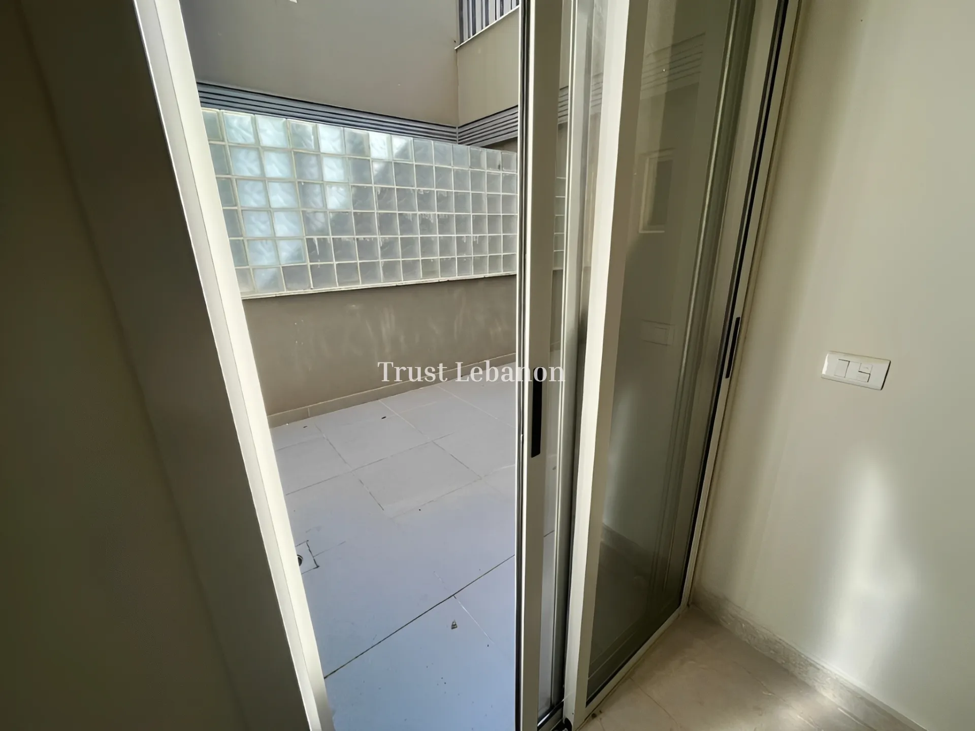 Apartment for sale in Qornet El Hamra, Lebanon