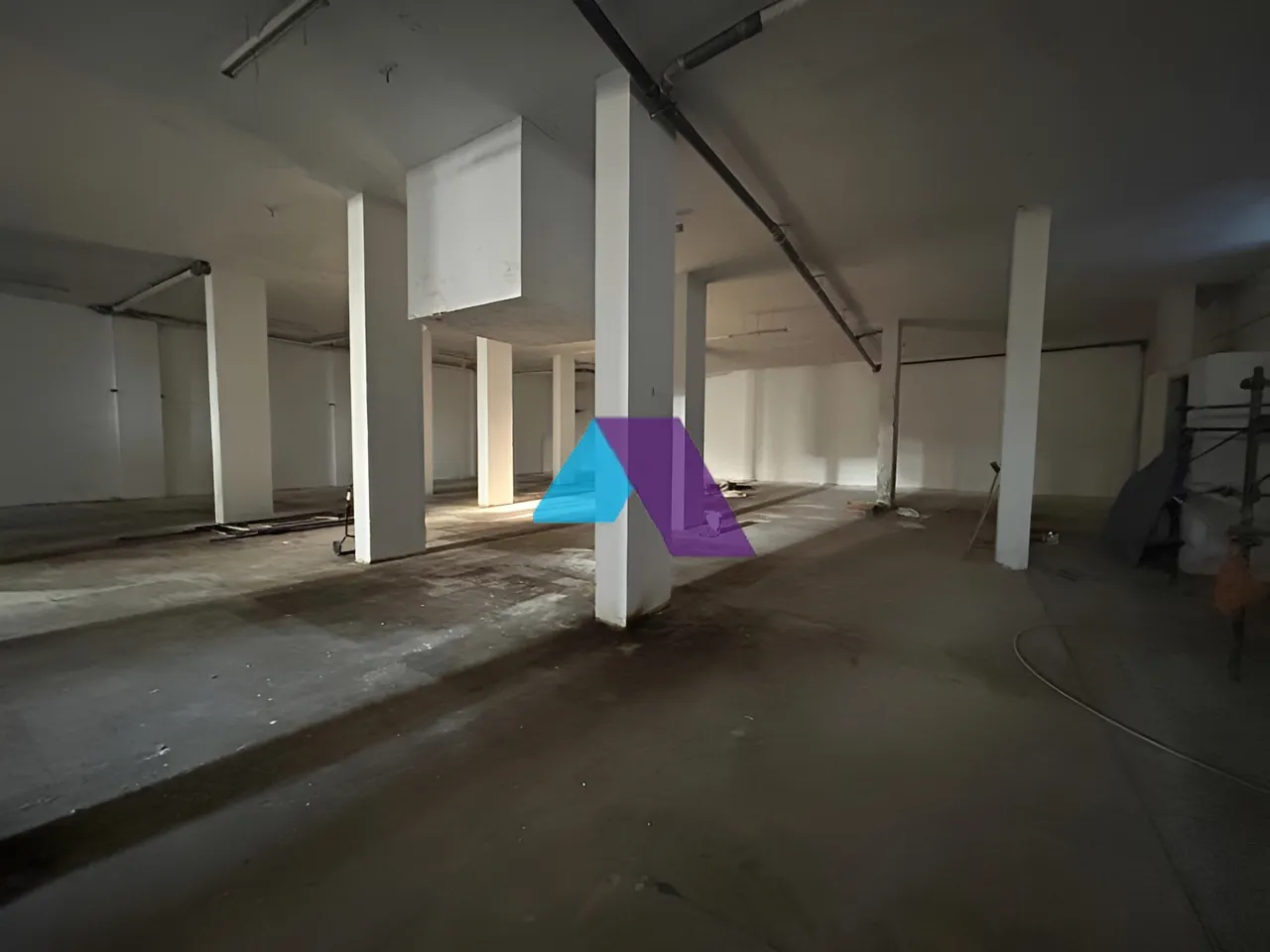 Warehouse for sale in Sabtiyeh