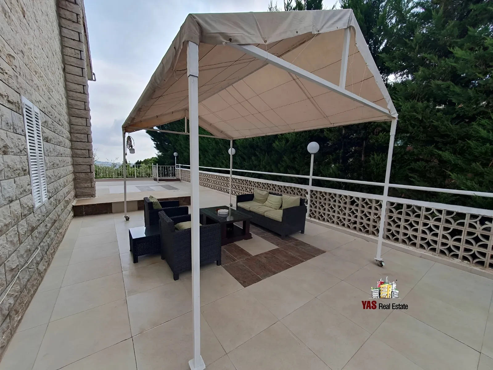 Apartment for Rent in Ajaltoun