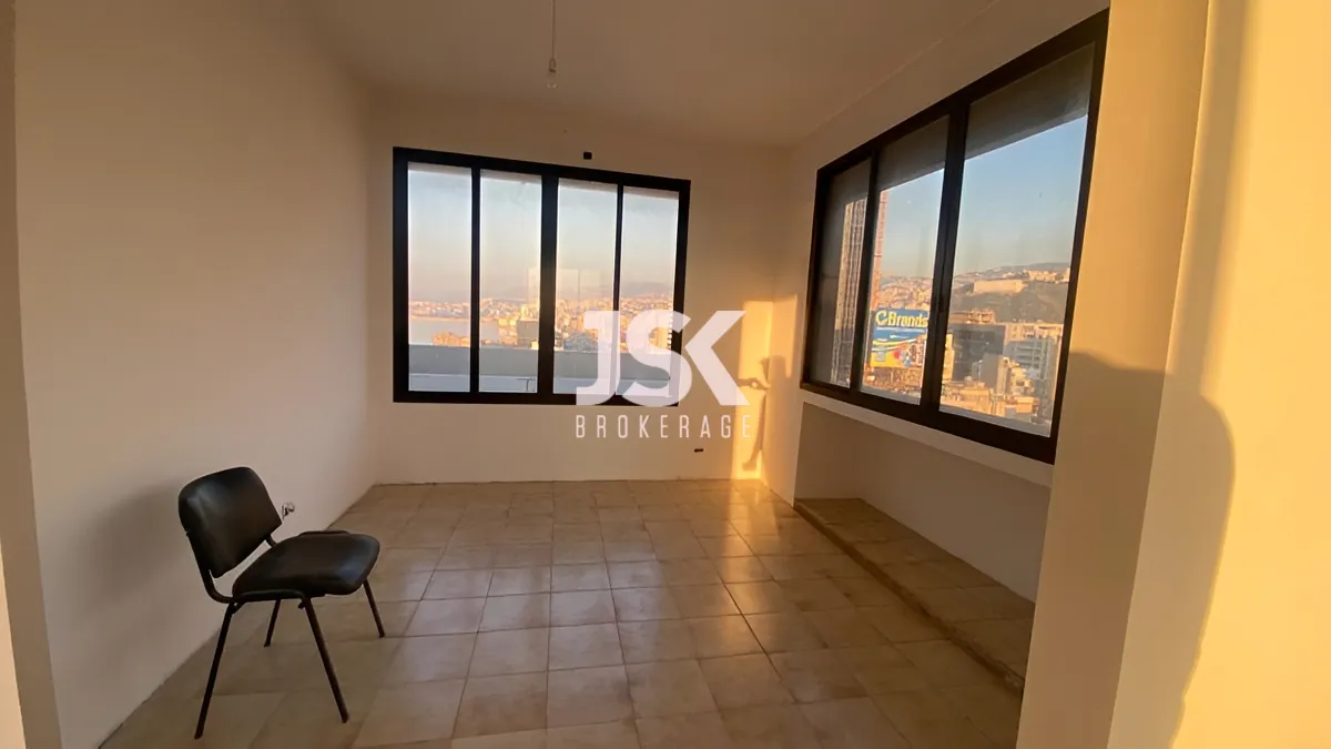 Office for rent in Zalqa