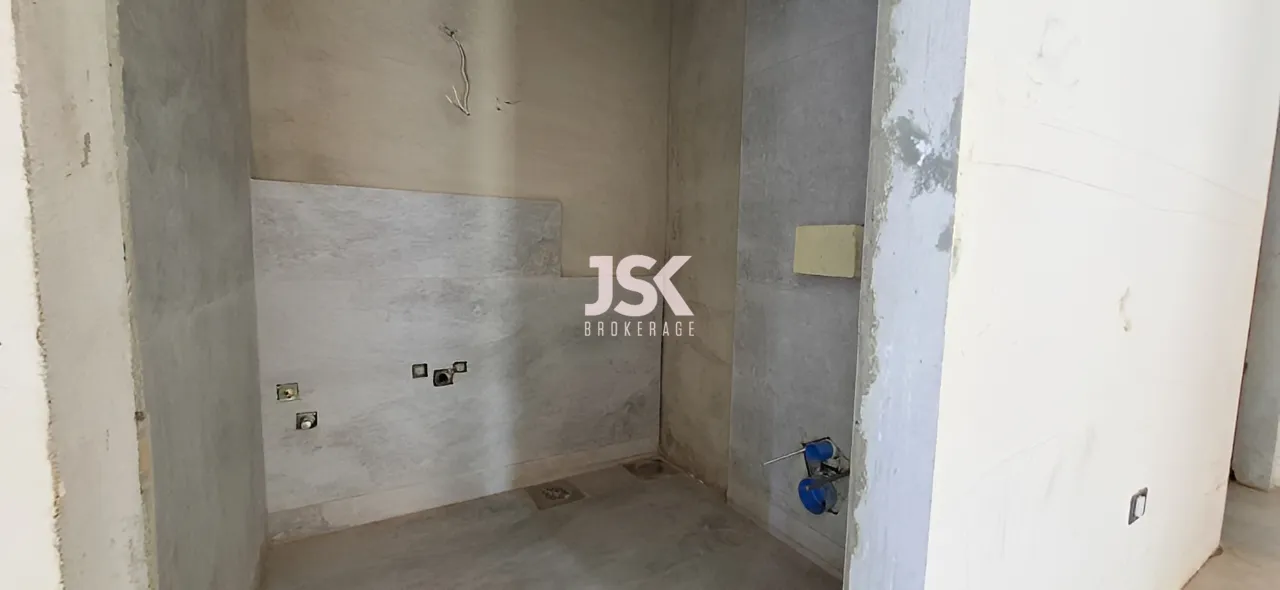 Apartment for Sale in Ballouneh