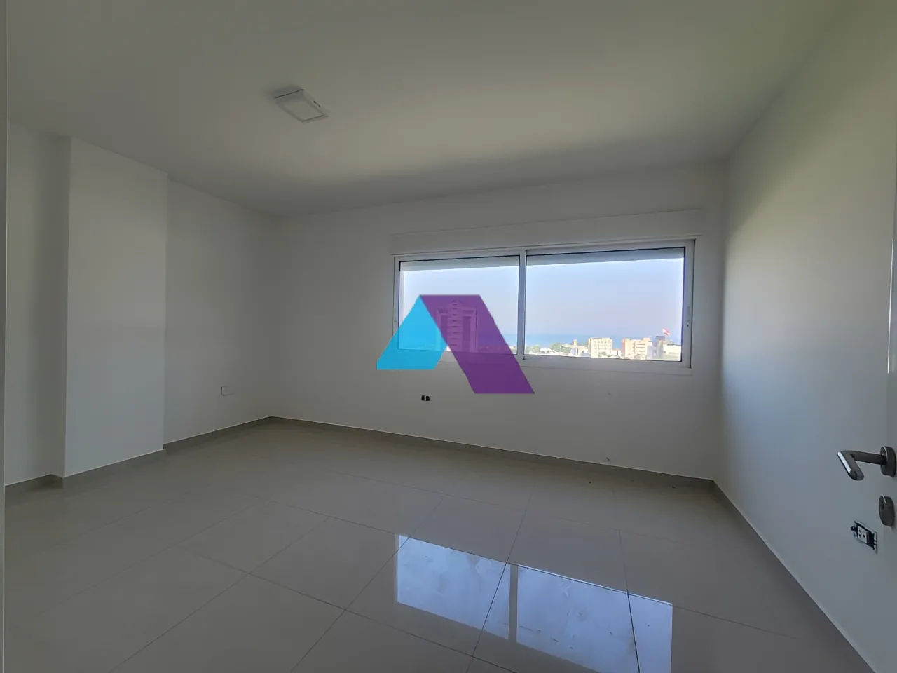 Building for rent in Dbayeh