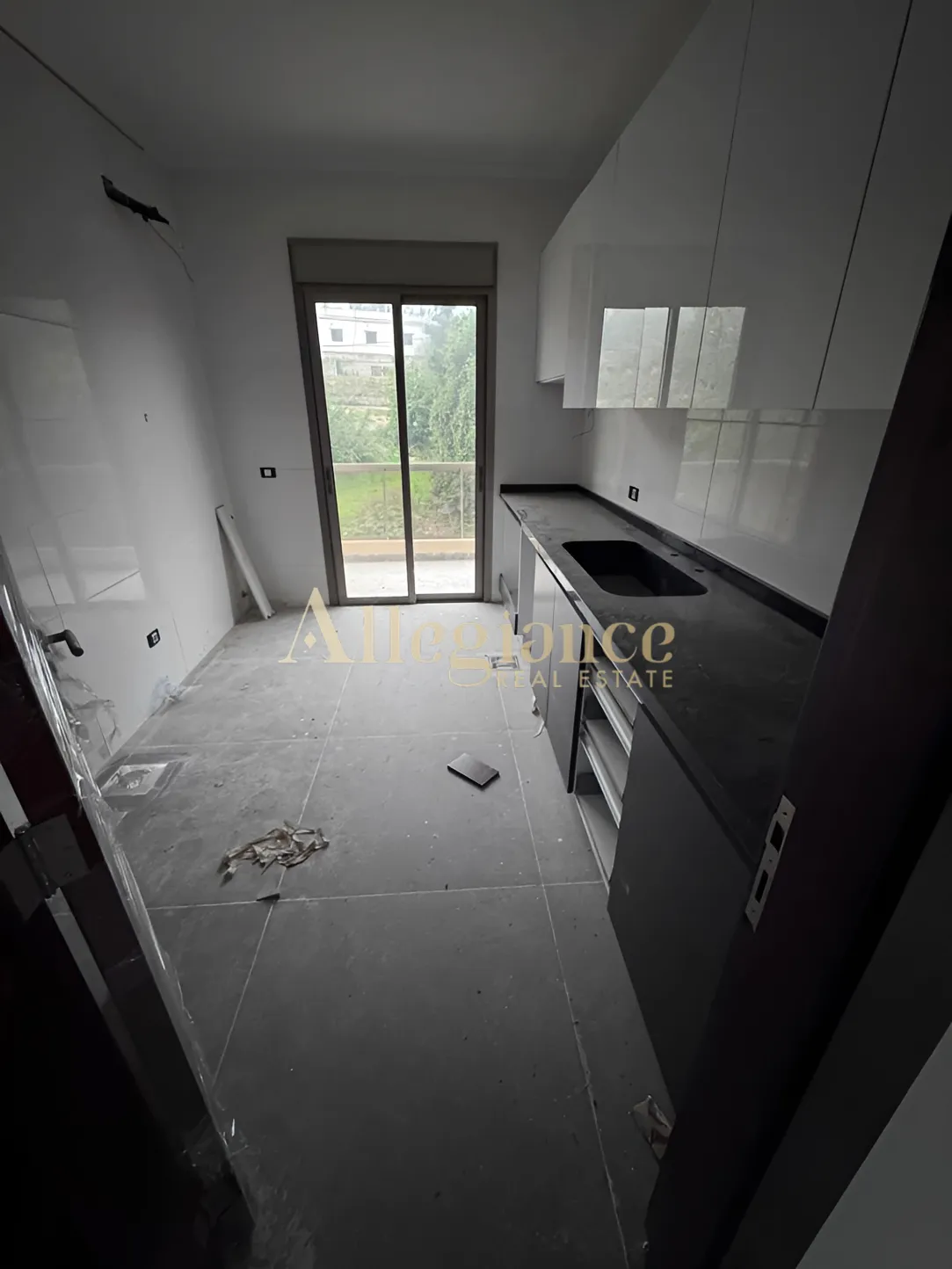 Apartment for sale in Jouret El Ballout