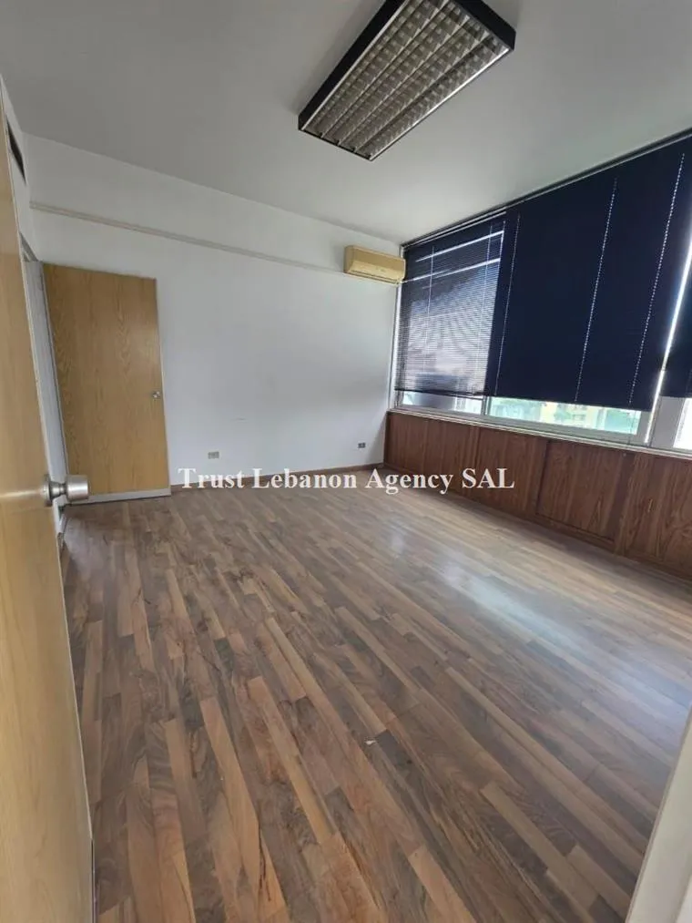 Office for rent in Metn, Horsh Tabet