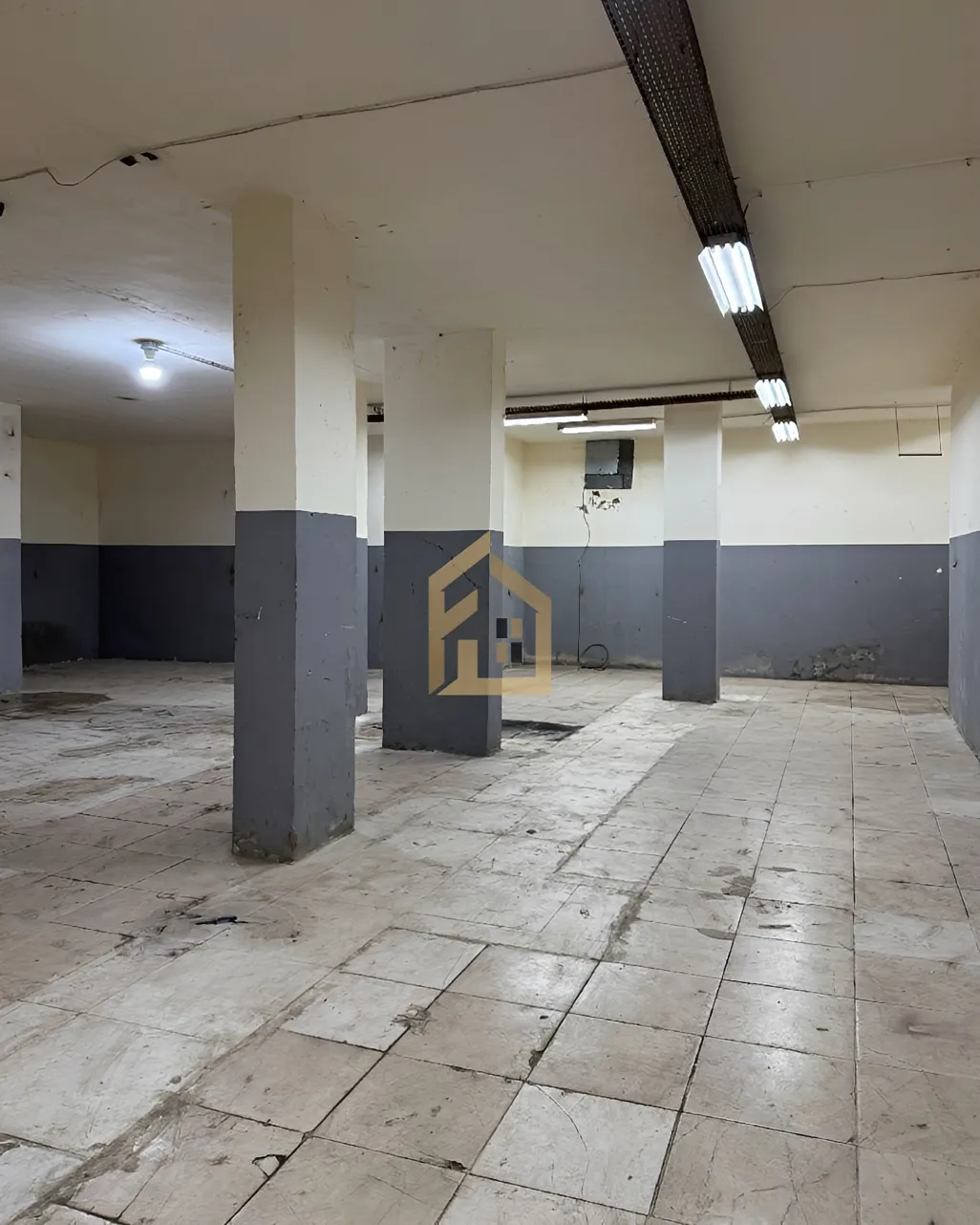 Warehouse for rent in Dekwaneh, Lebanon