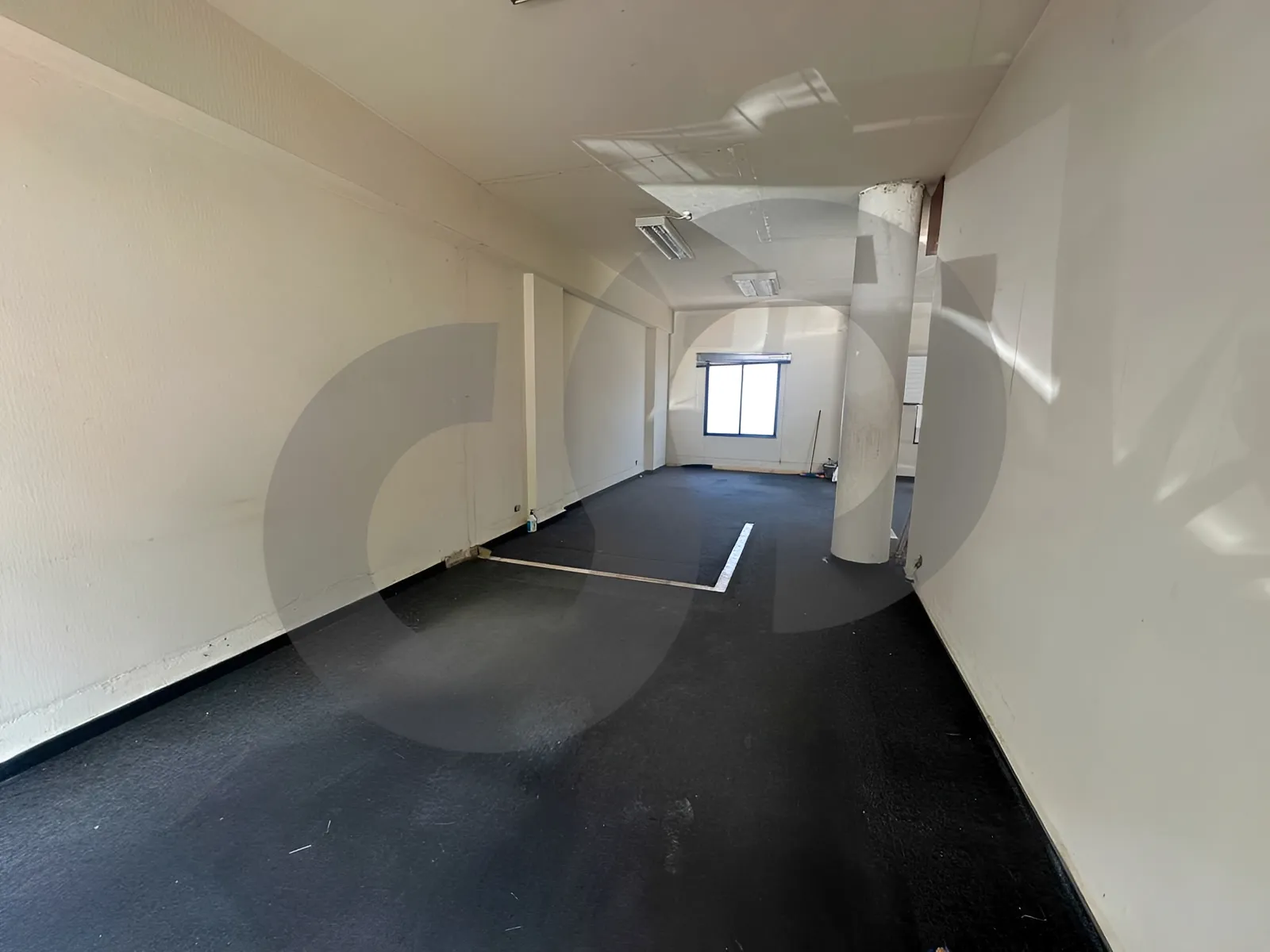 Shop for Rent in Mestita