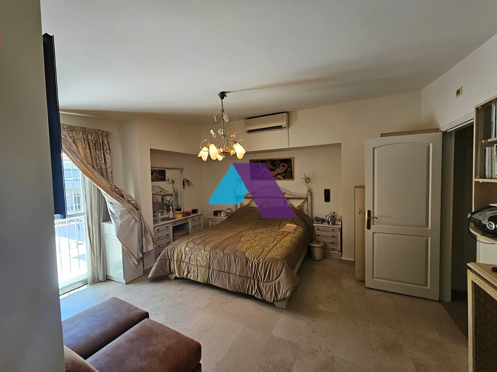 Apartment for Sale in Ballouneh