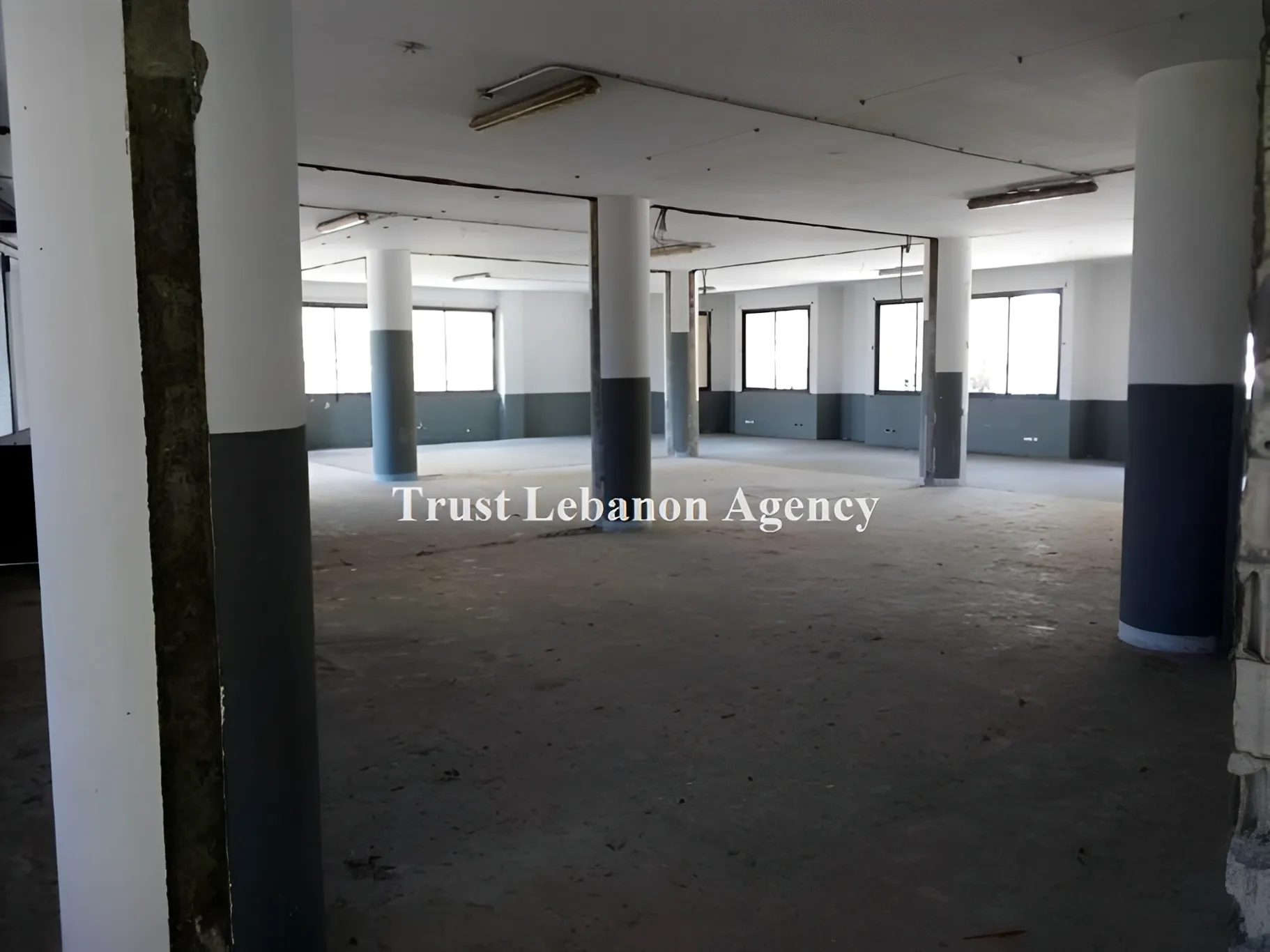 Commercial Property For Rent in Baabda, Hazmieh