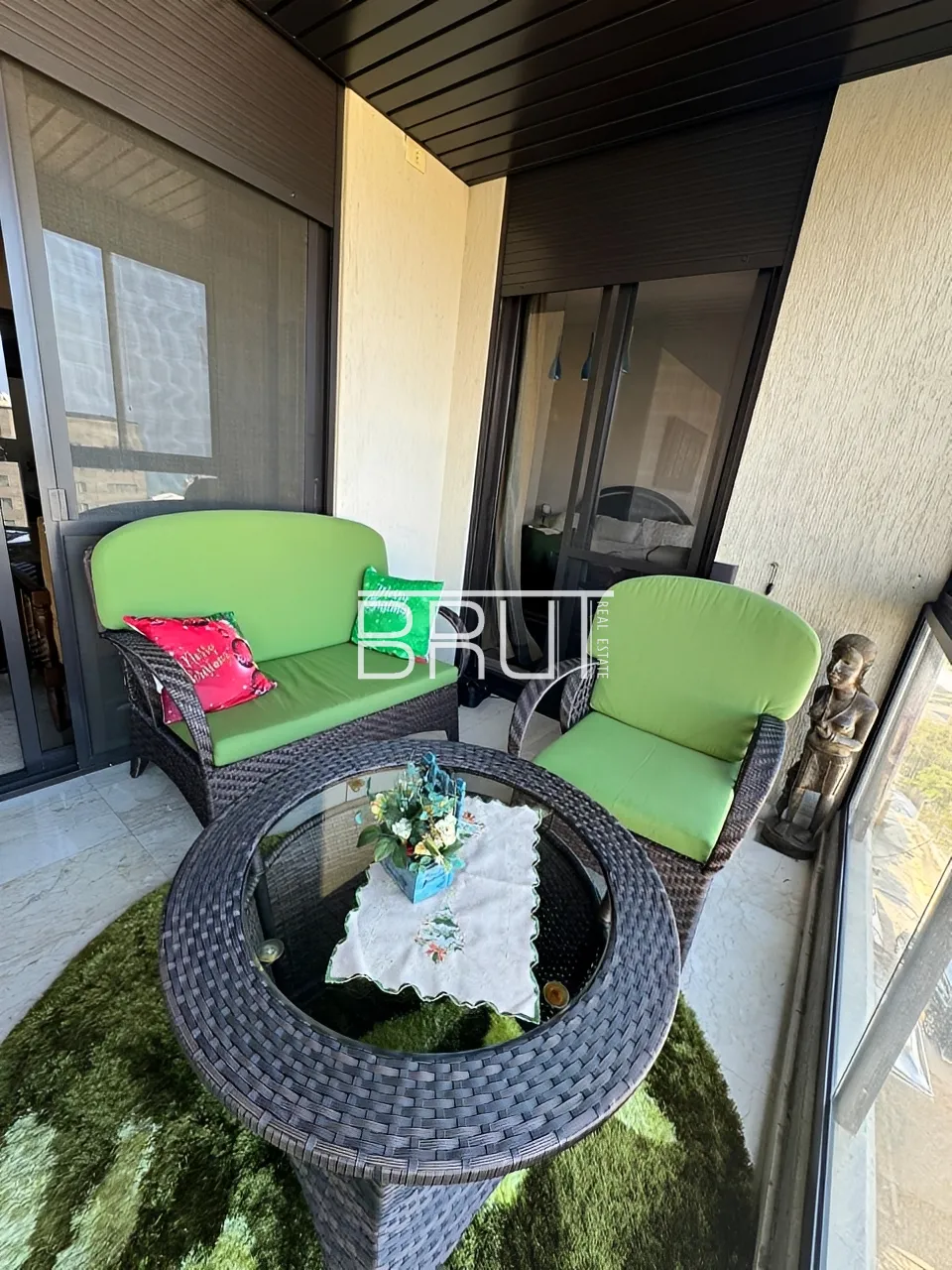 Apartment for Sale in Haret Sakher