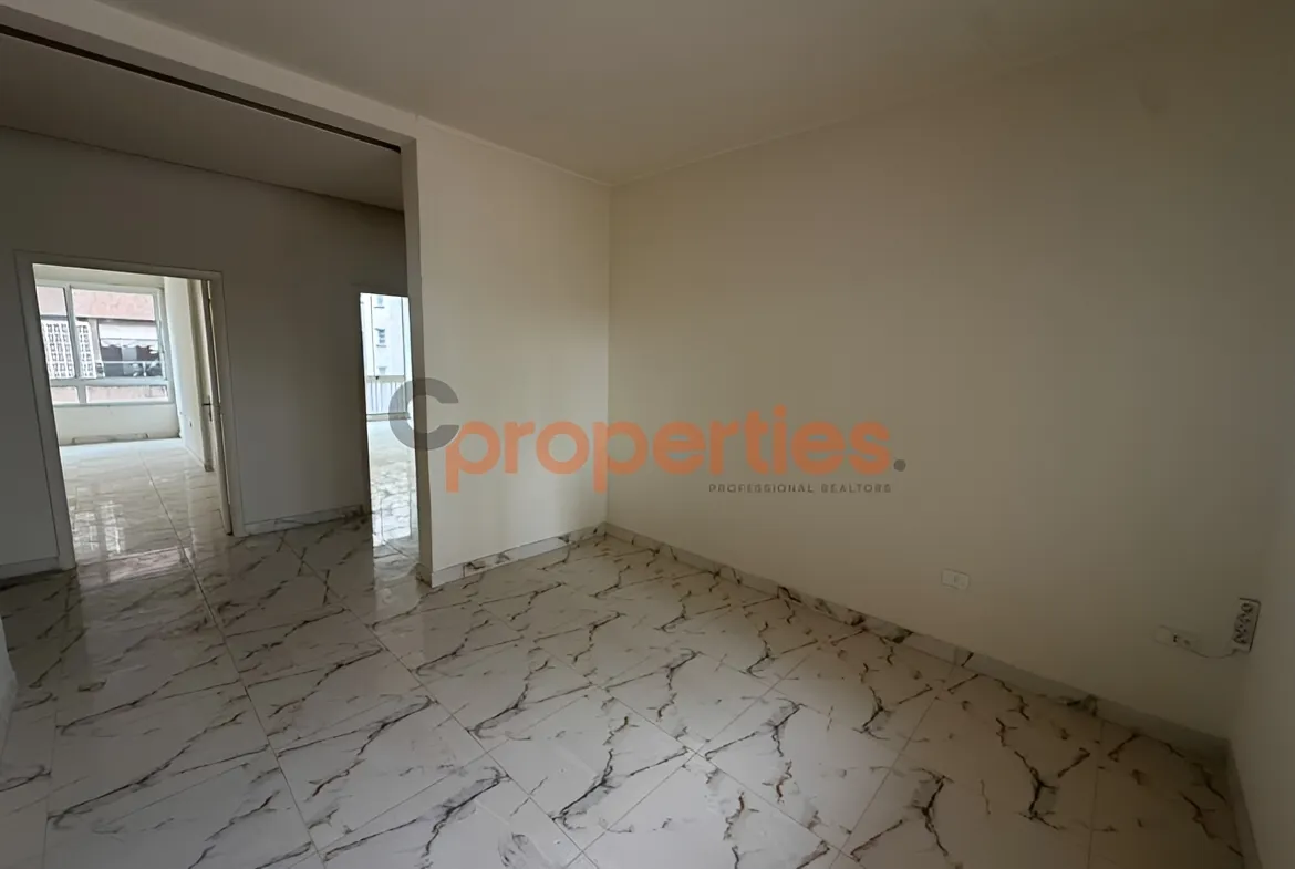 Office for Rent in Forn El Chebbak
