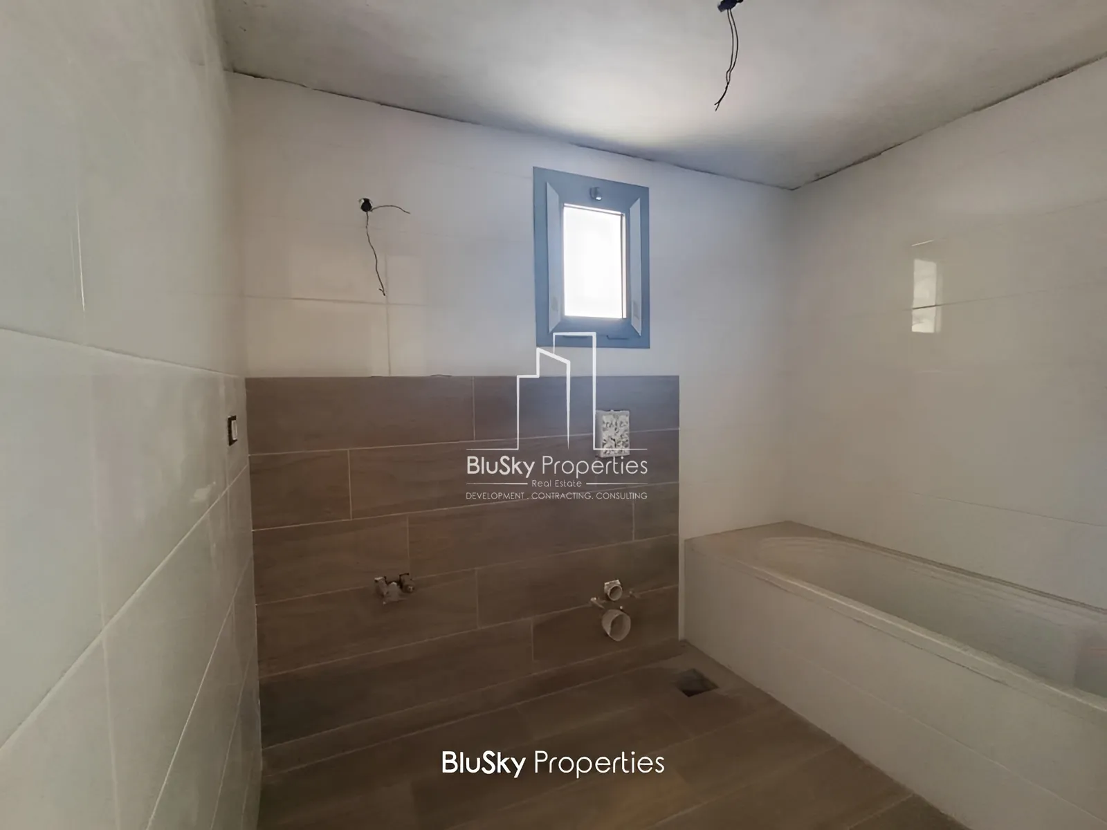 Apartment for Sale in Haret Sakher