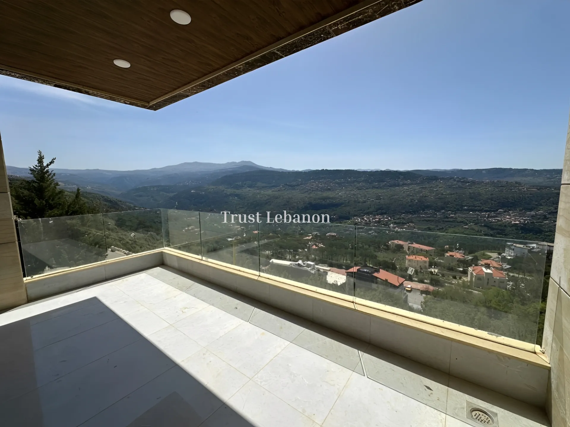 Apartment for sale in Baabdat, Lebanon - 3 bed, 4 bath