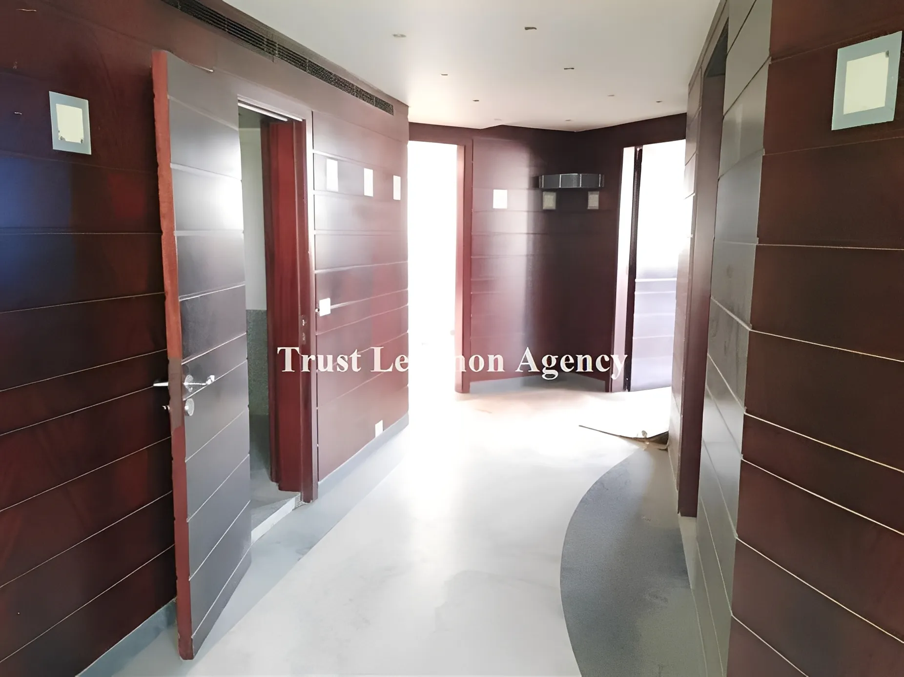 Office for rent in Achrafieh