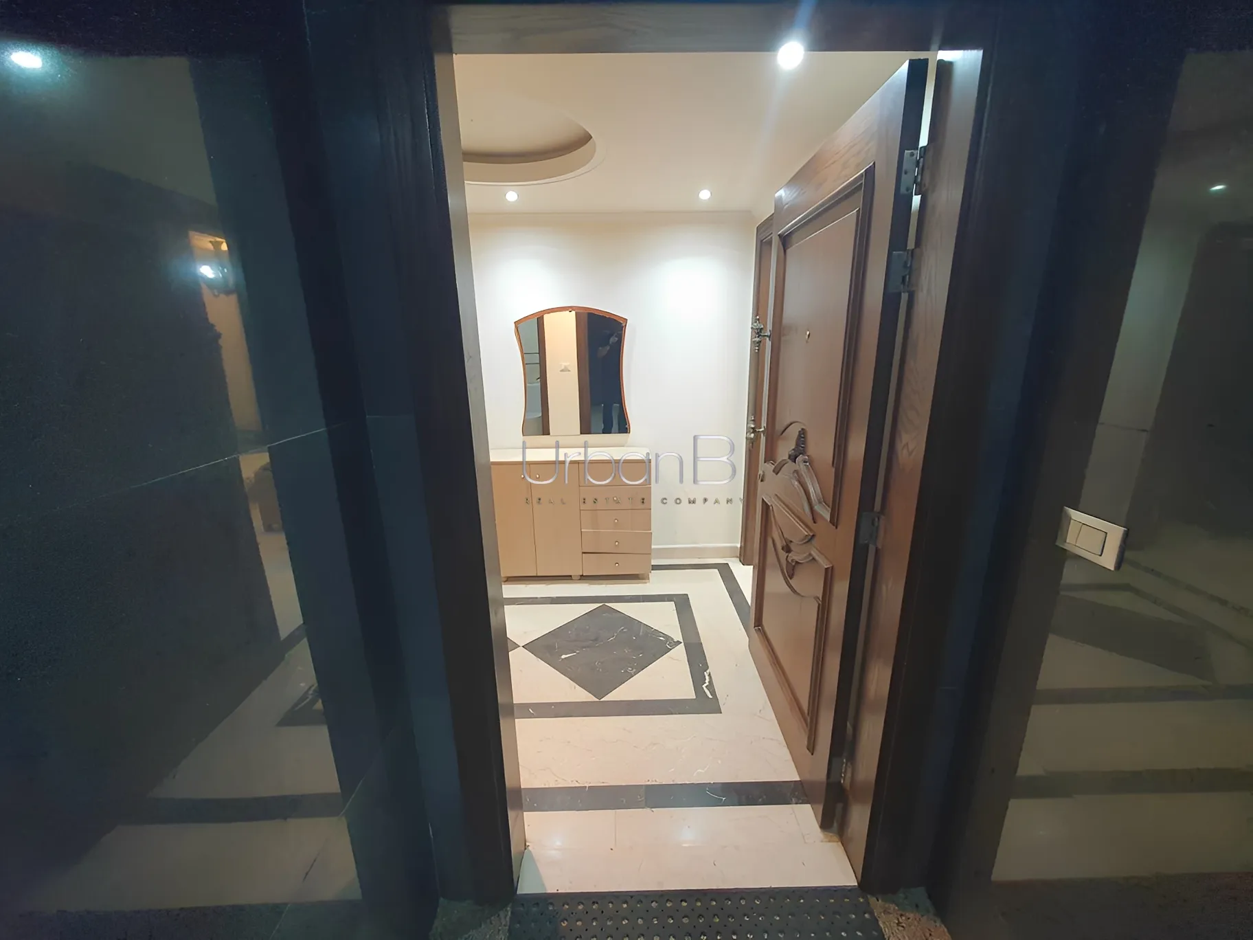 Apartment for Rent in Ain Al Mraiseh, Beirut, Lebanon