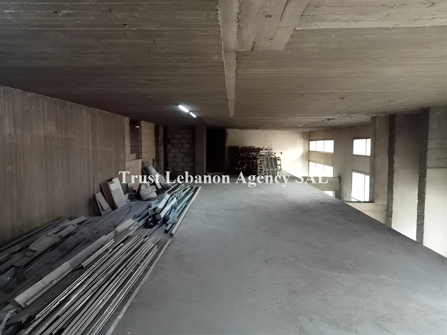 Shop for sale in Achrafieh, Jeitaoui