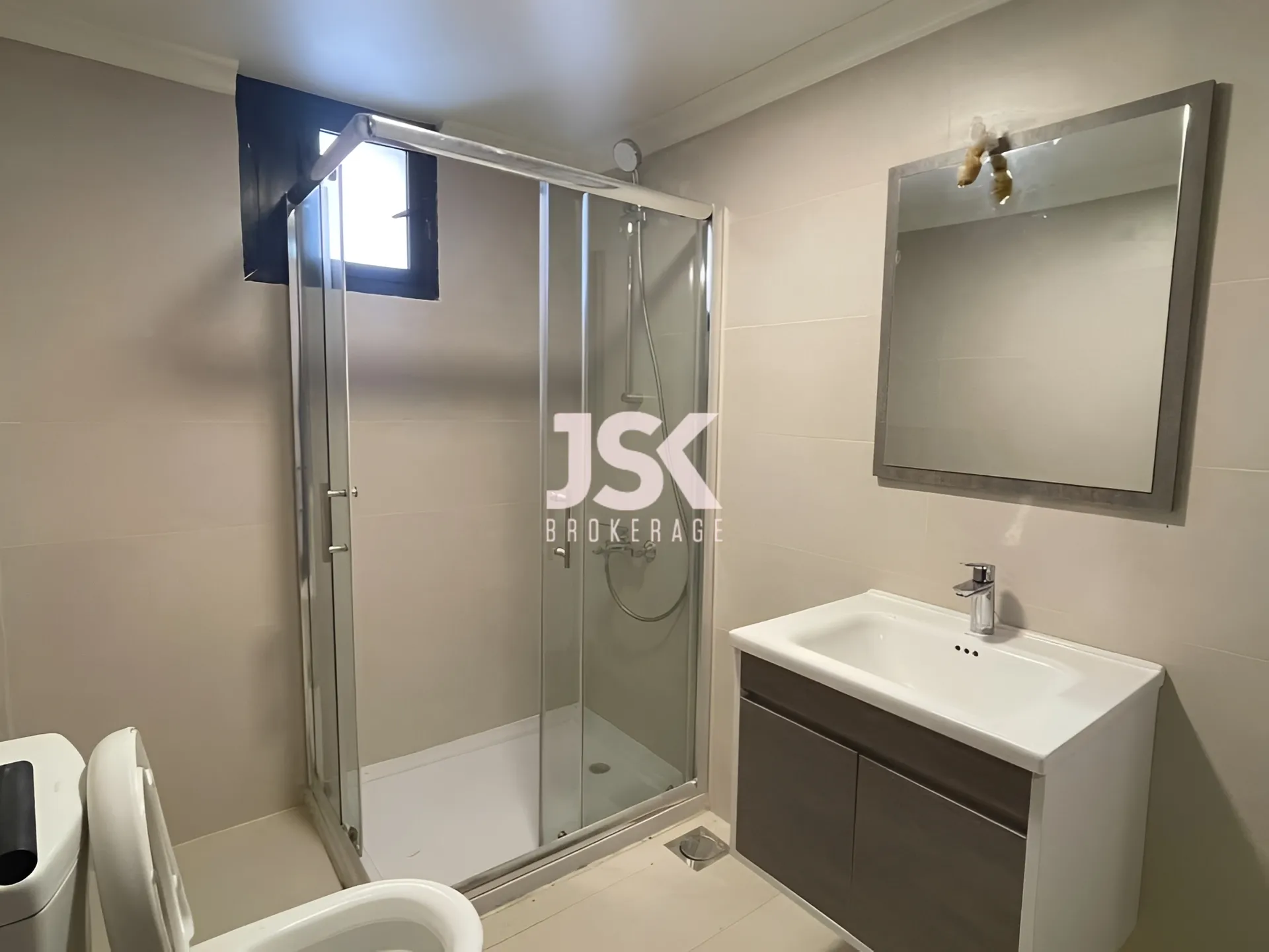Apartment for Sale in Ain Saadeh
