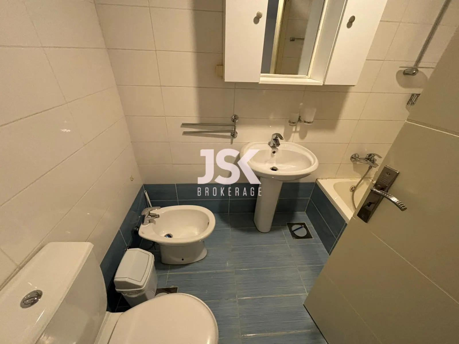 Apartment for Rent in Qornet El Hamra