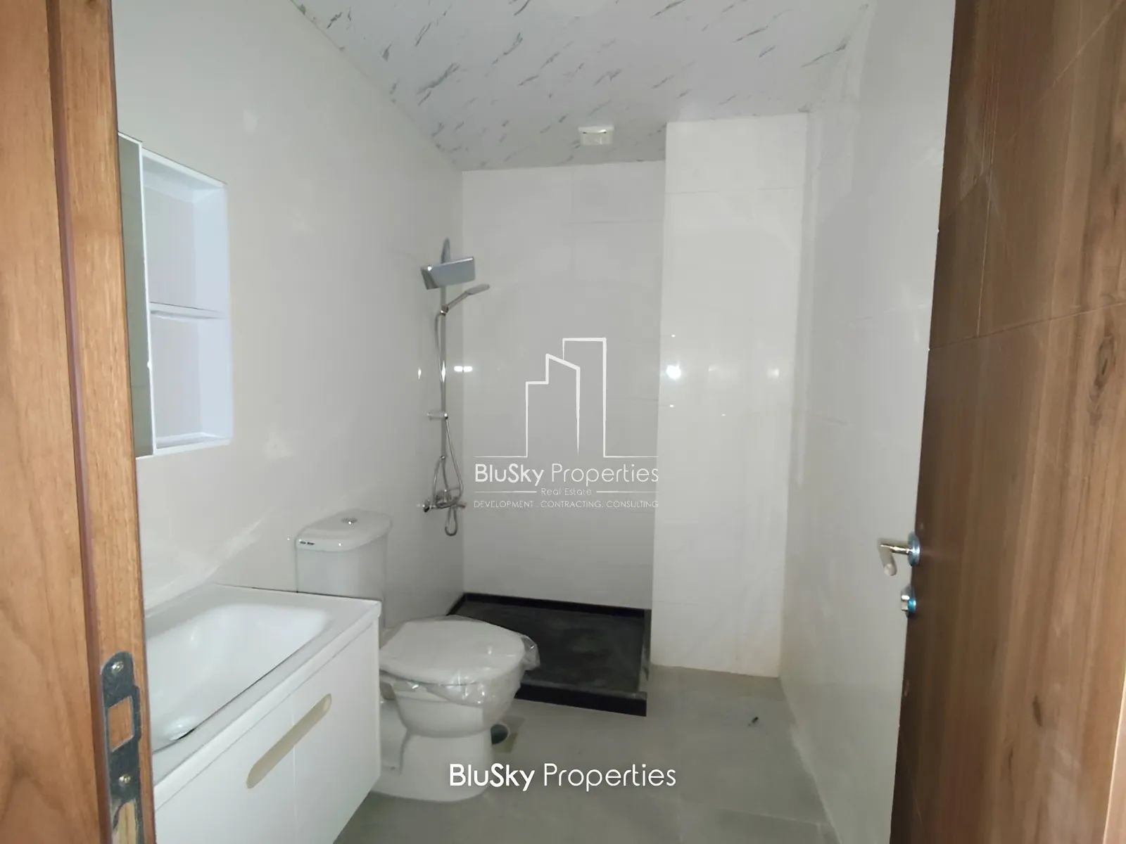 Apartment for Sale in Adonis
