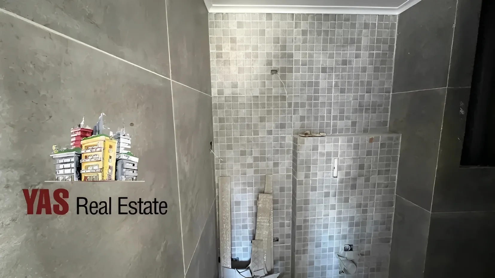 Apartment for Sale in Ballouneh - 3 bed, 3 bath