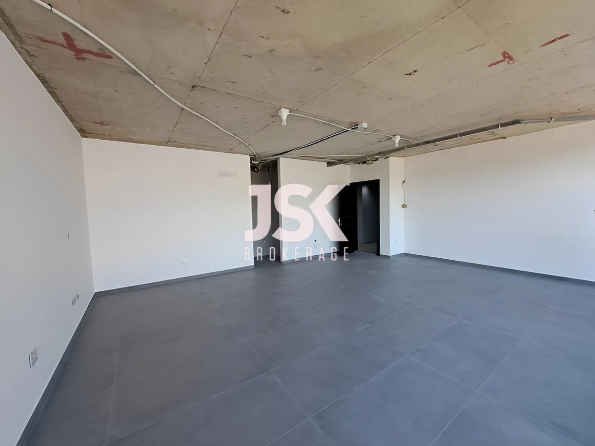 Office for rent in Dekwaneh, Lebanon