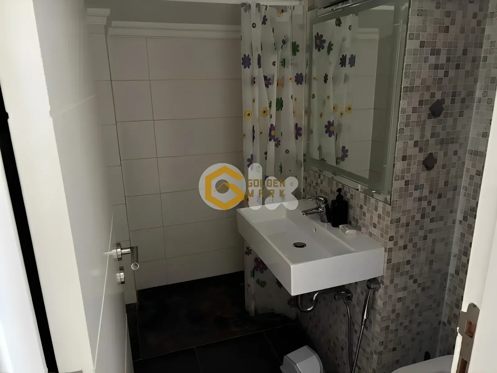 Apartment for Sale in Haret Sakher