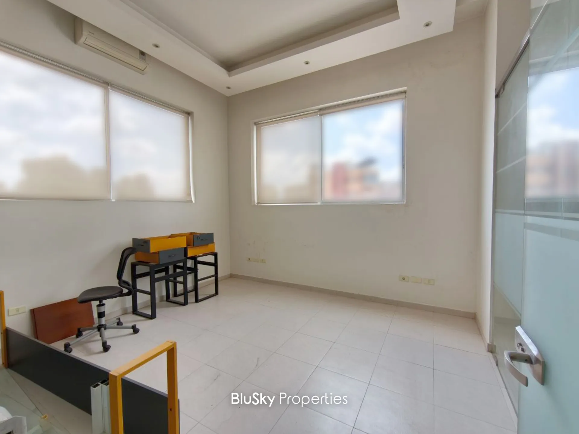 Office for rent in Jdeideh, lebanon