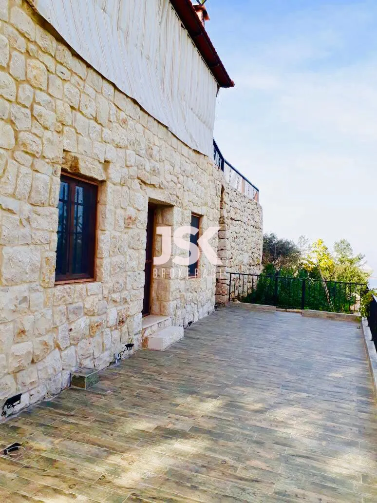 Building for Sale in Fatqa