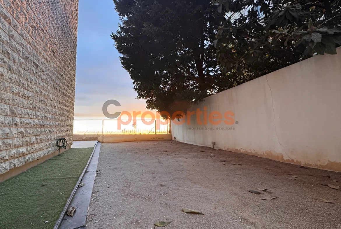 Apartment for Sale in Aaoukar - 2 bed, 4 bath