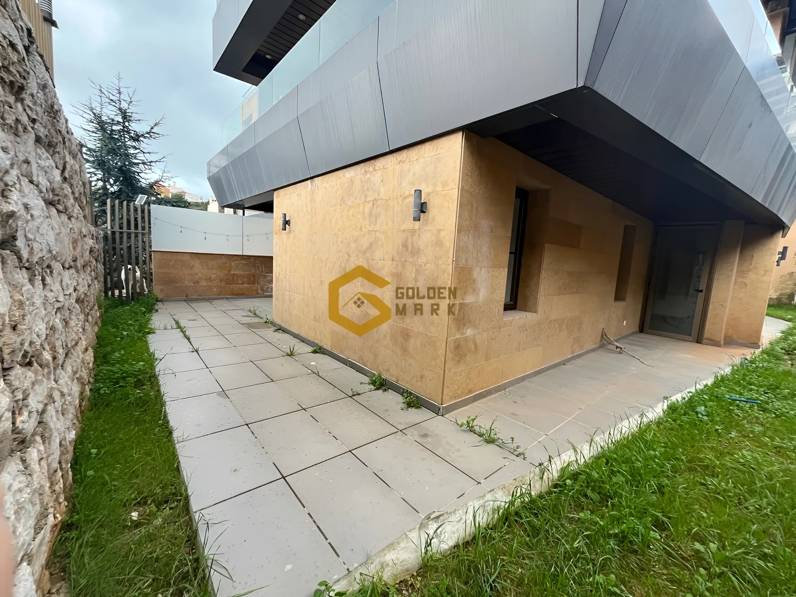 Apartment for Sale in Ballouneh