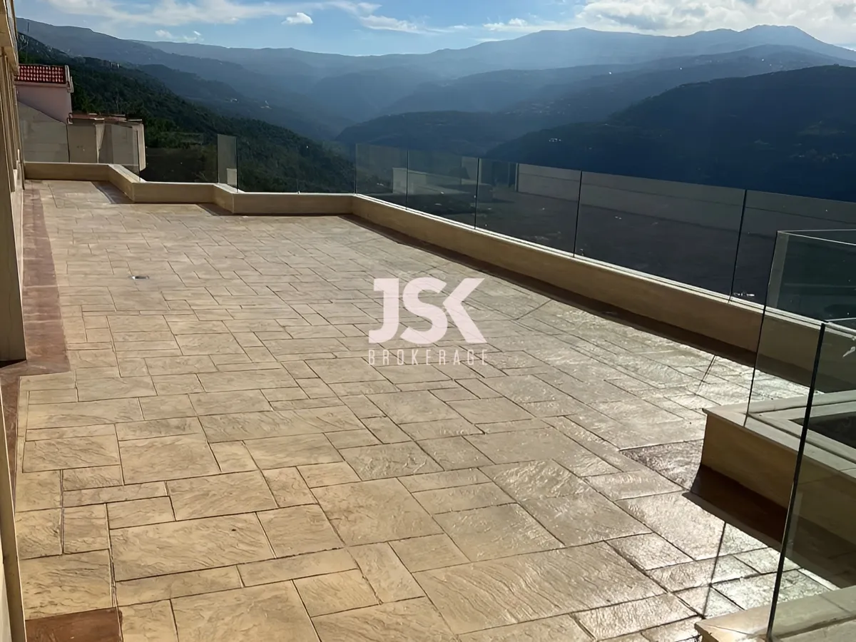 Apartment for Sale in Baabdat