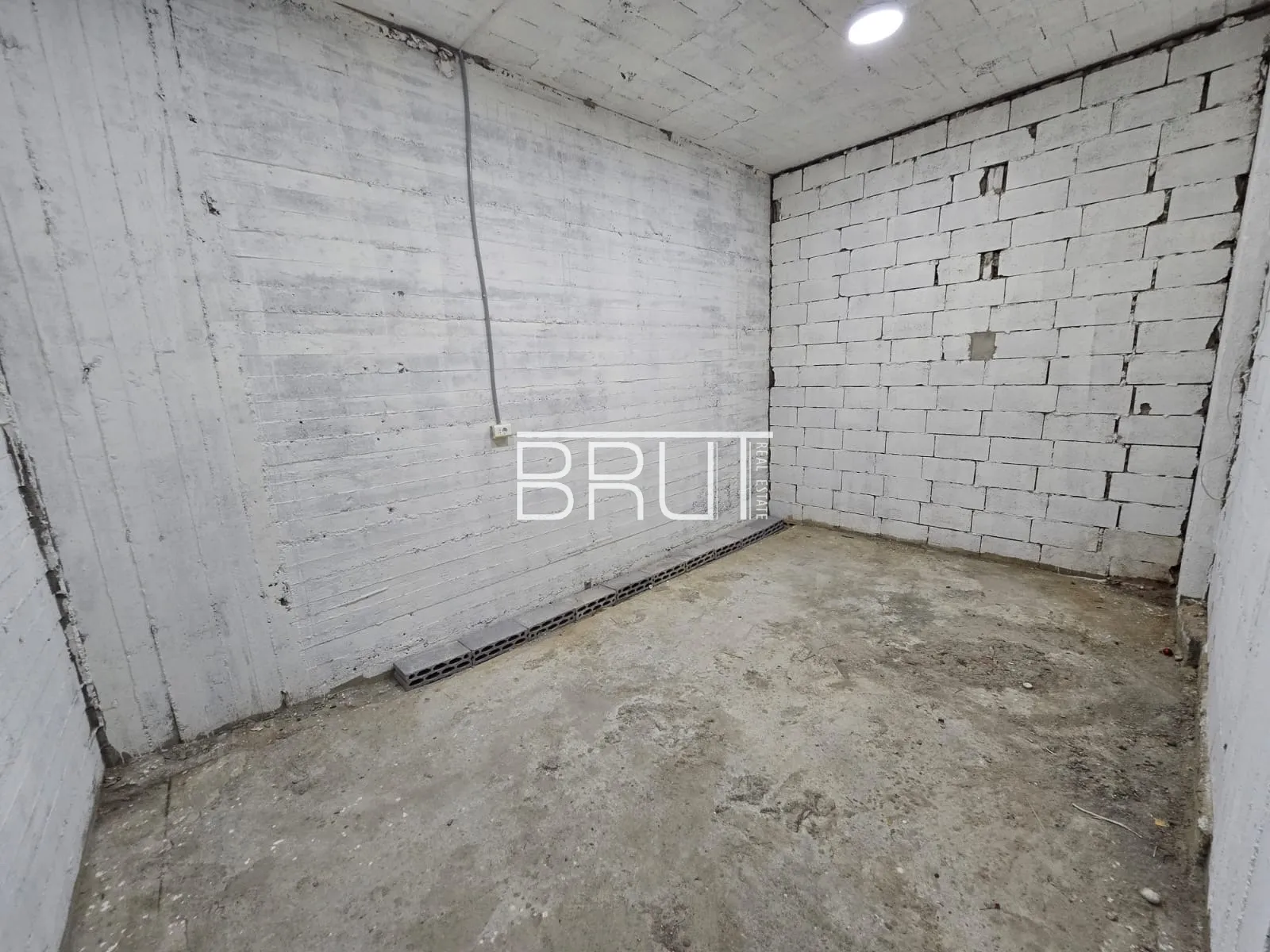 Warehouse for rent in Zouk mosbeh, lebanon