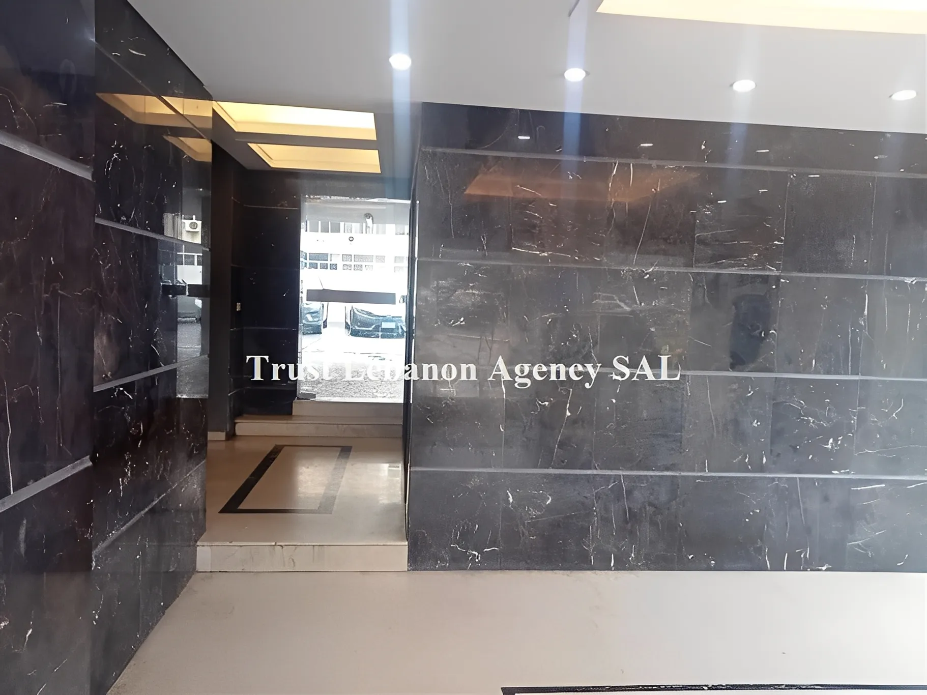 Office for rent in Metn, Sin El Fil