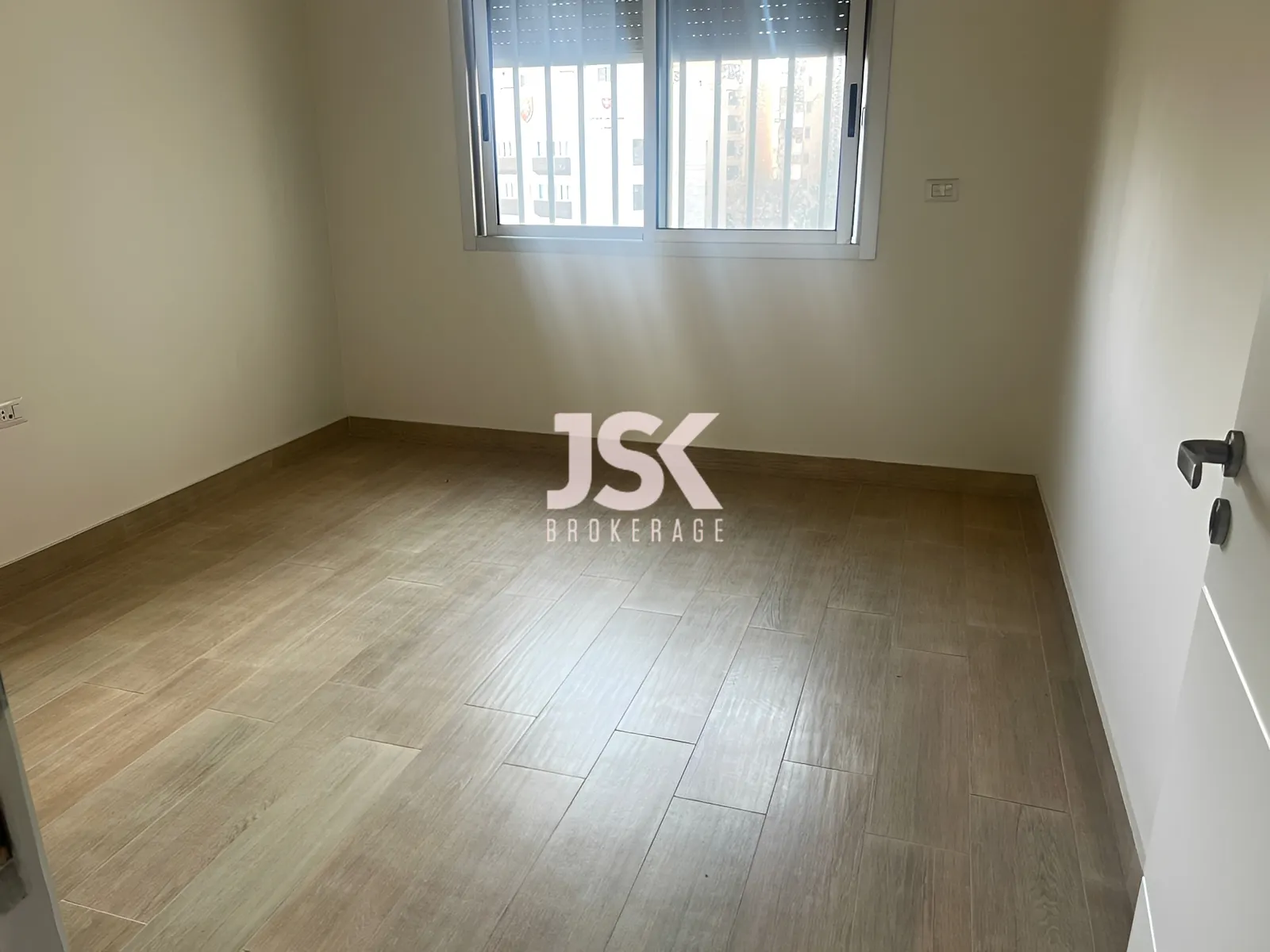 Apartment for Sale in Ain el remmeneh, baabda