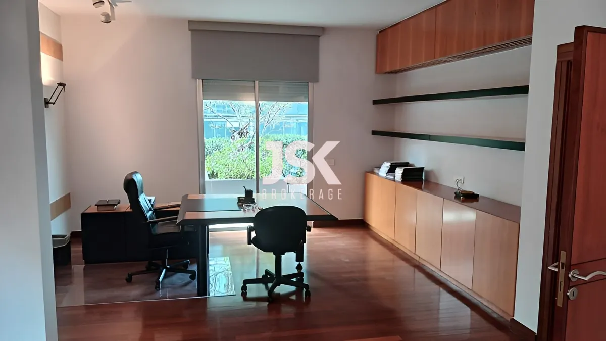 Office for Sale in Zalqa