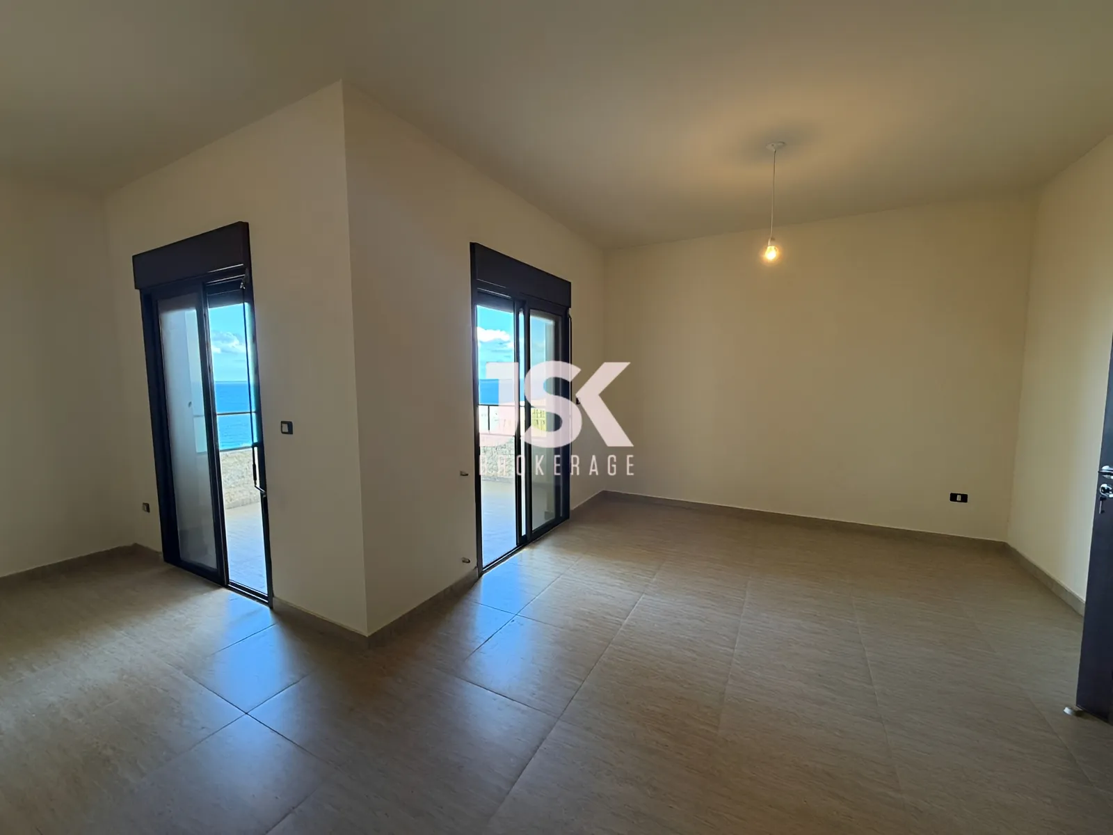 Apartment for Sale in Batroun - 3 bed
